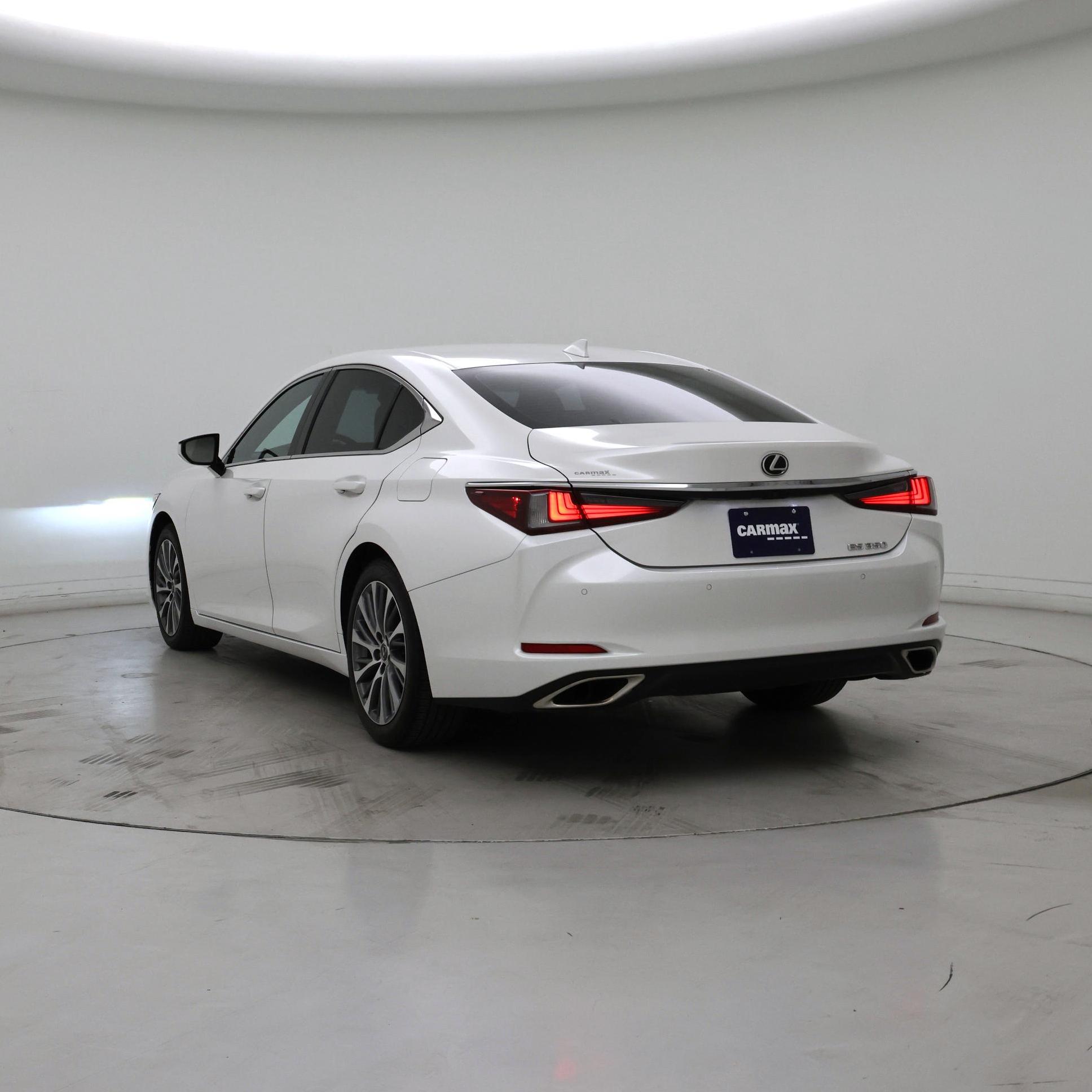 Thumbnail: 2020 Lexus ES - 2