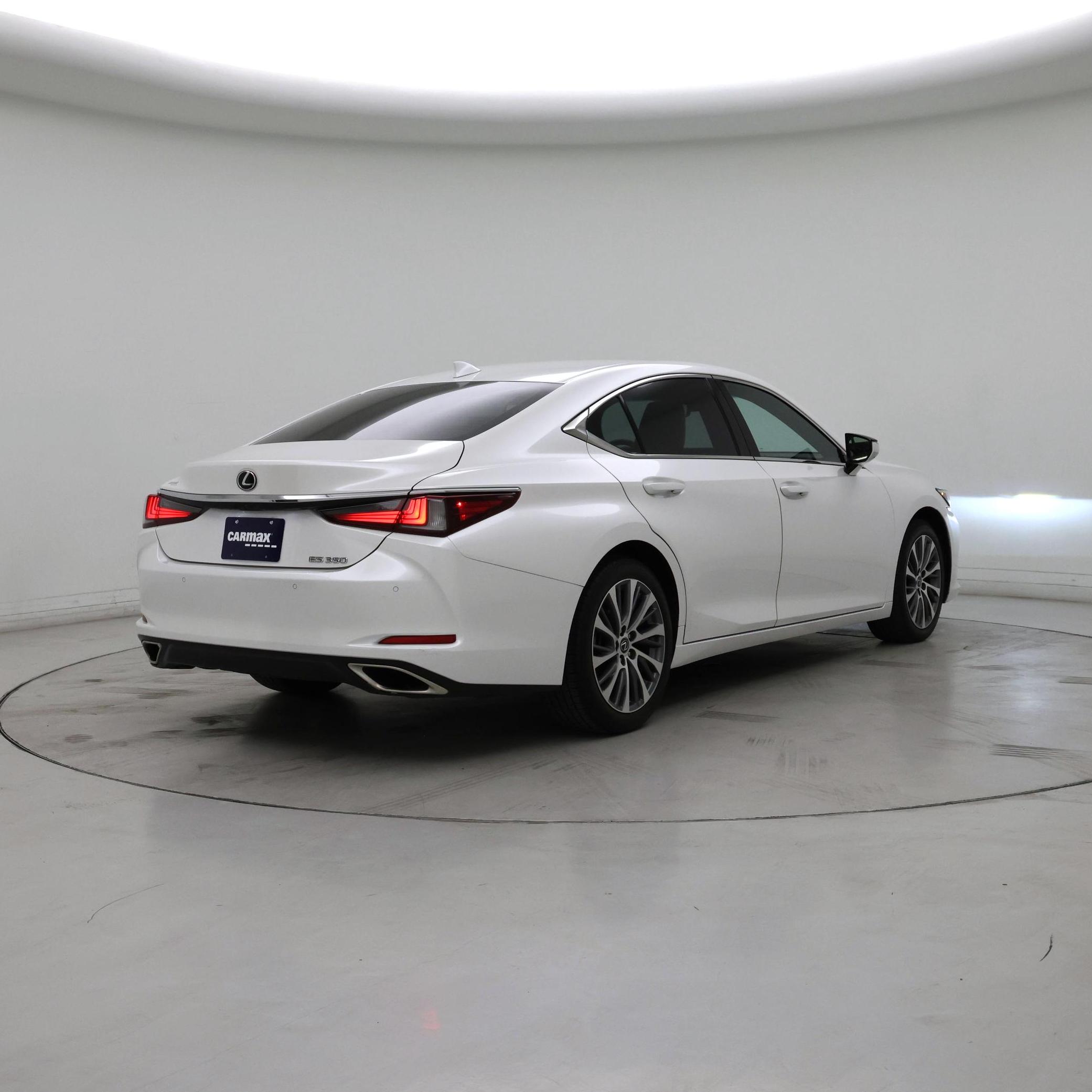 Thumbnail: 2020 Lexus ES - 8