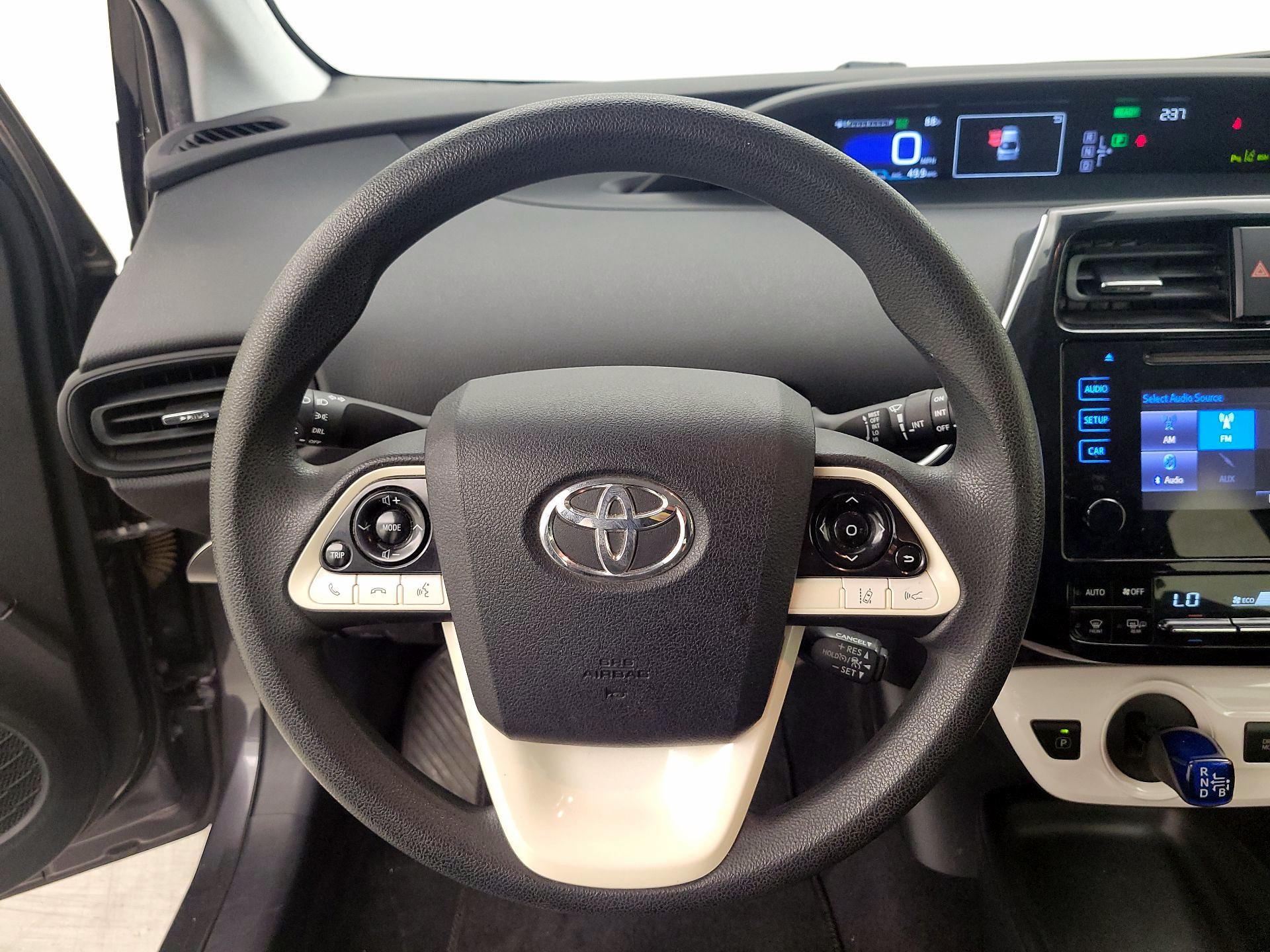 Thumbnail: 2017 Toyota Prius - 10