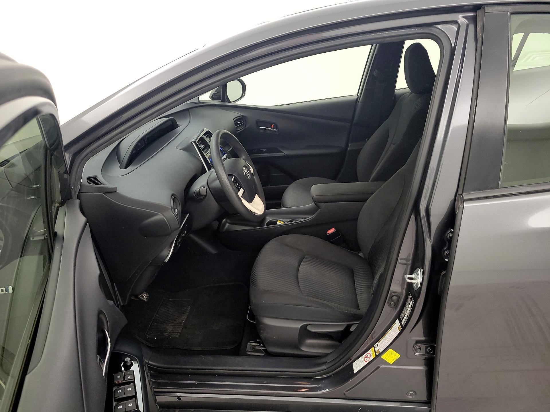 Thumbnail: 2017 Toyota Prius - 11