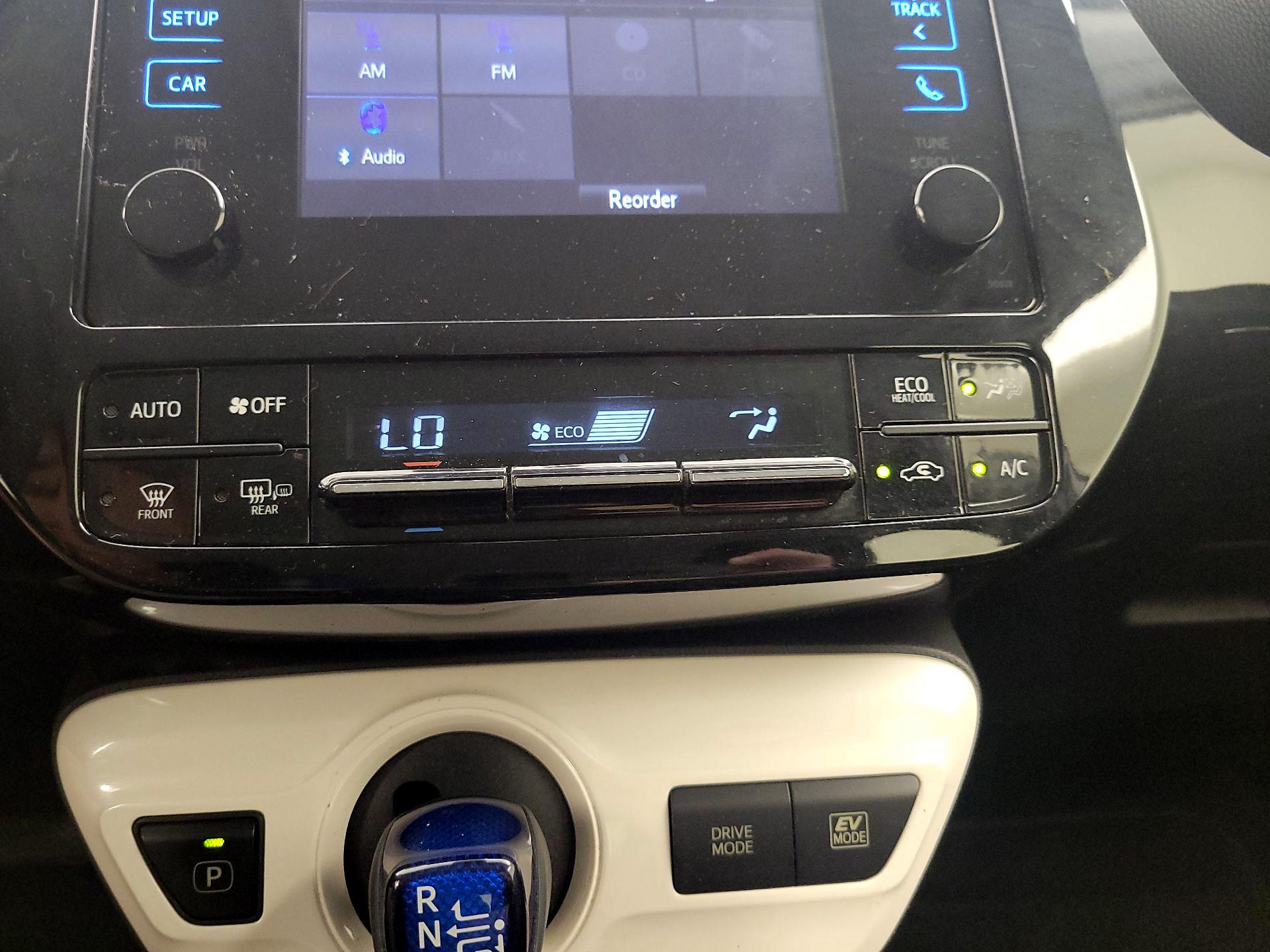 Thumbnail: 2017 Toyota Prius - 16