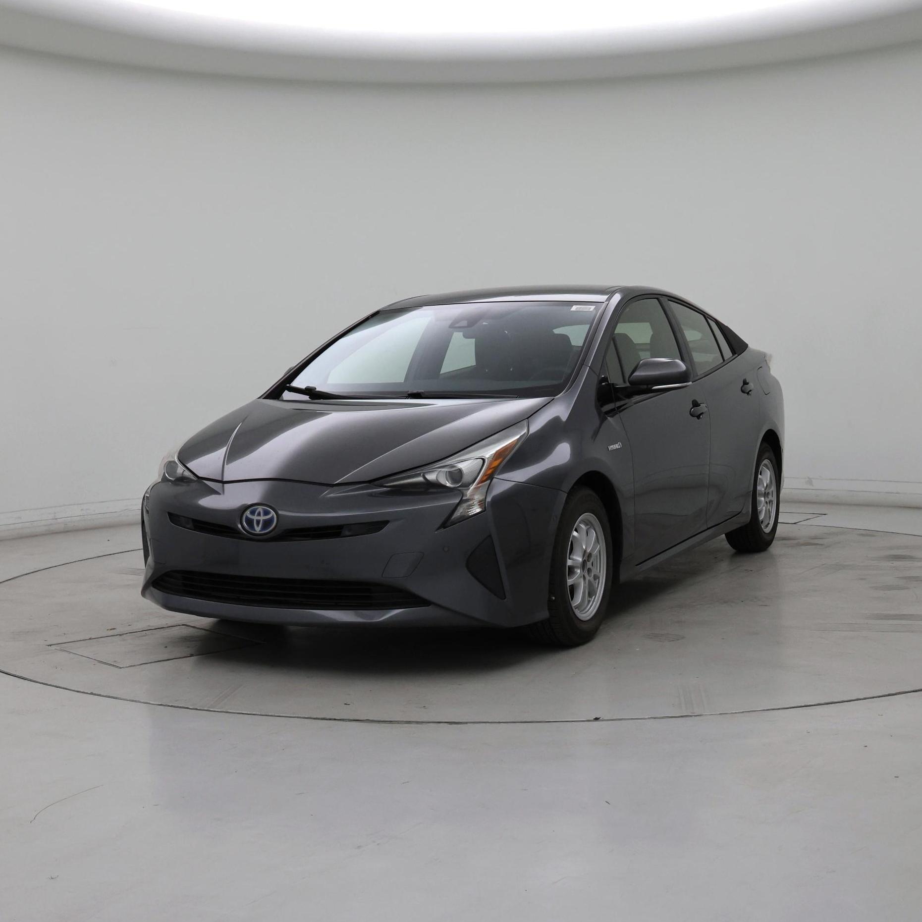 Thumbnail: 2017 Toyota Prius - 4
