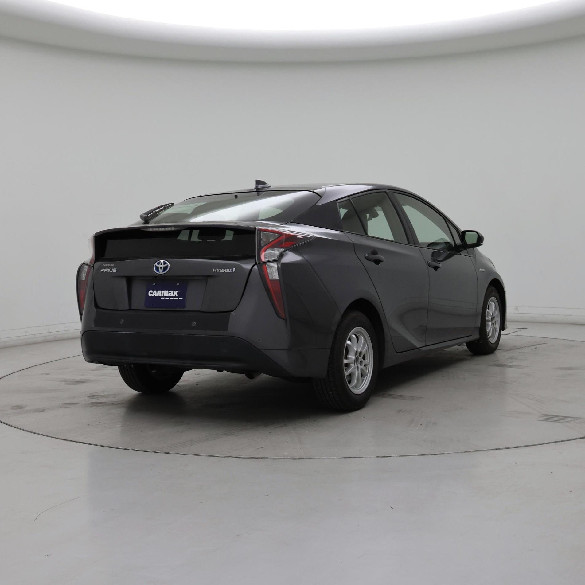 Thumbnail: 2017 Toyota Prius - 8