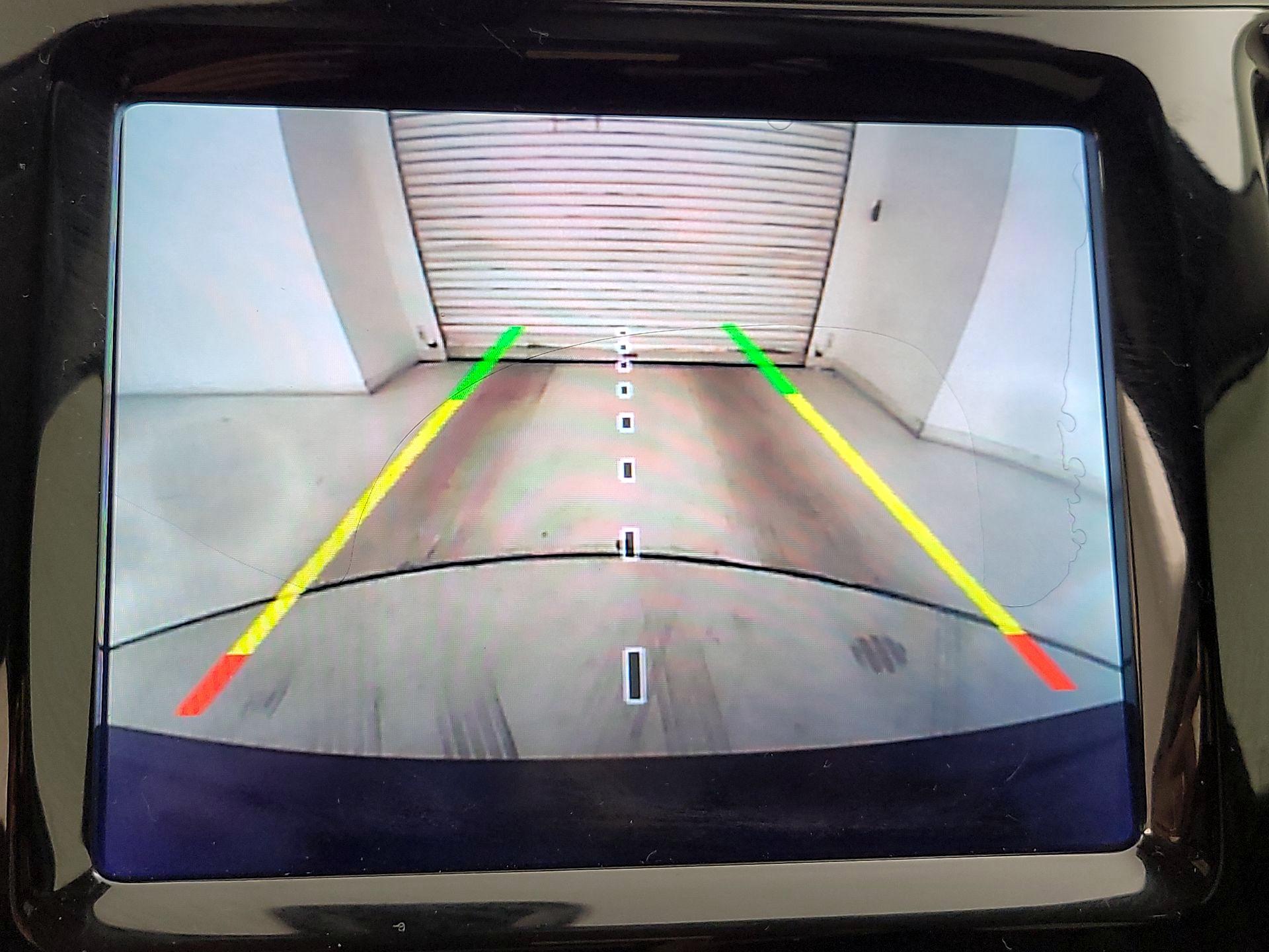 Thumbnail: 2019 Jeep Cherokee - 14