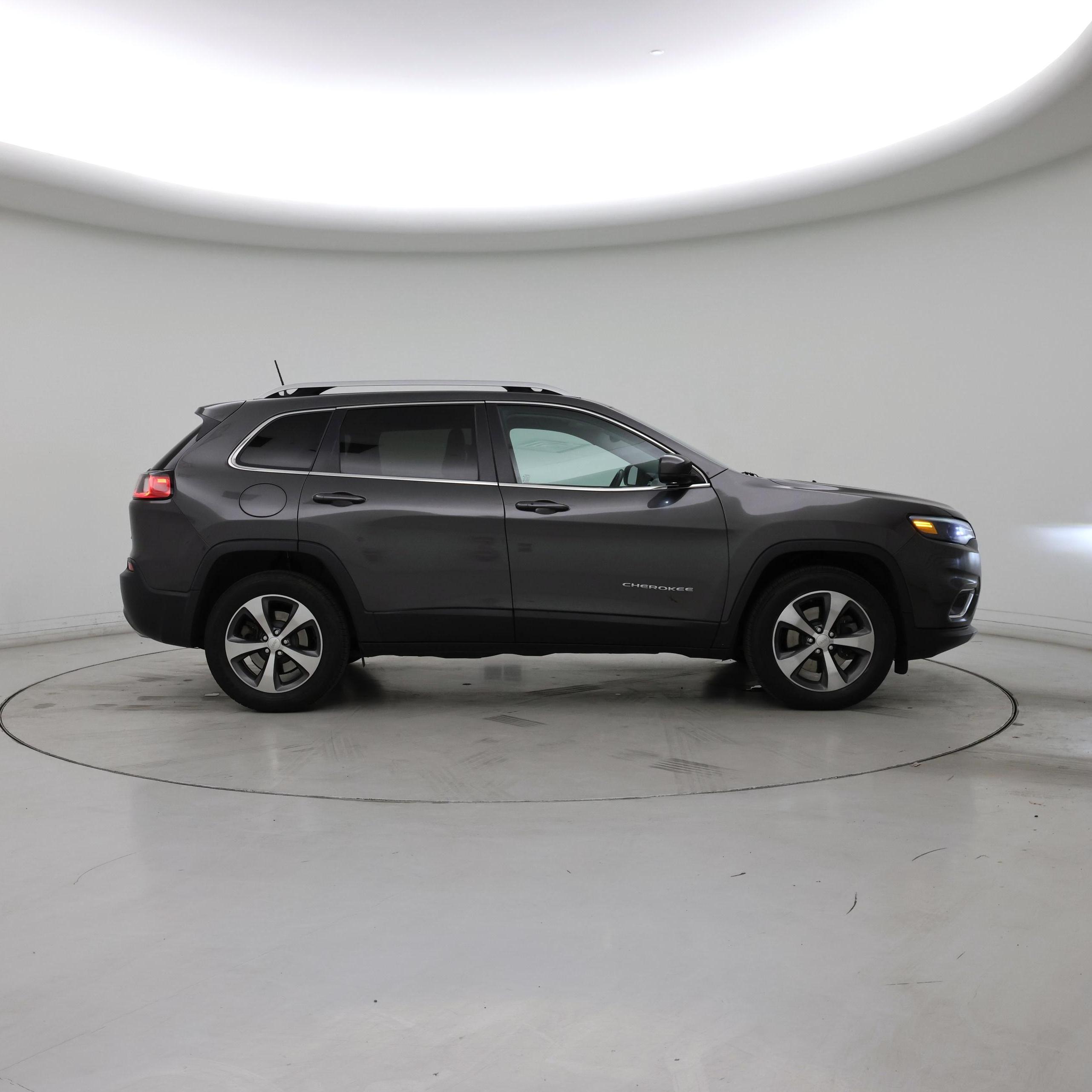 Thumbnail: 2019 Jeep Cherokee - 7