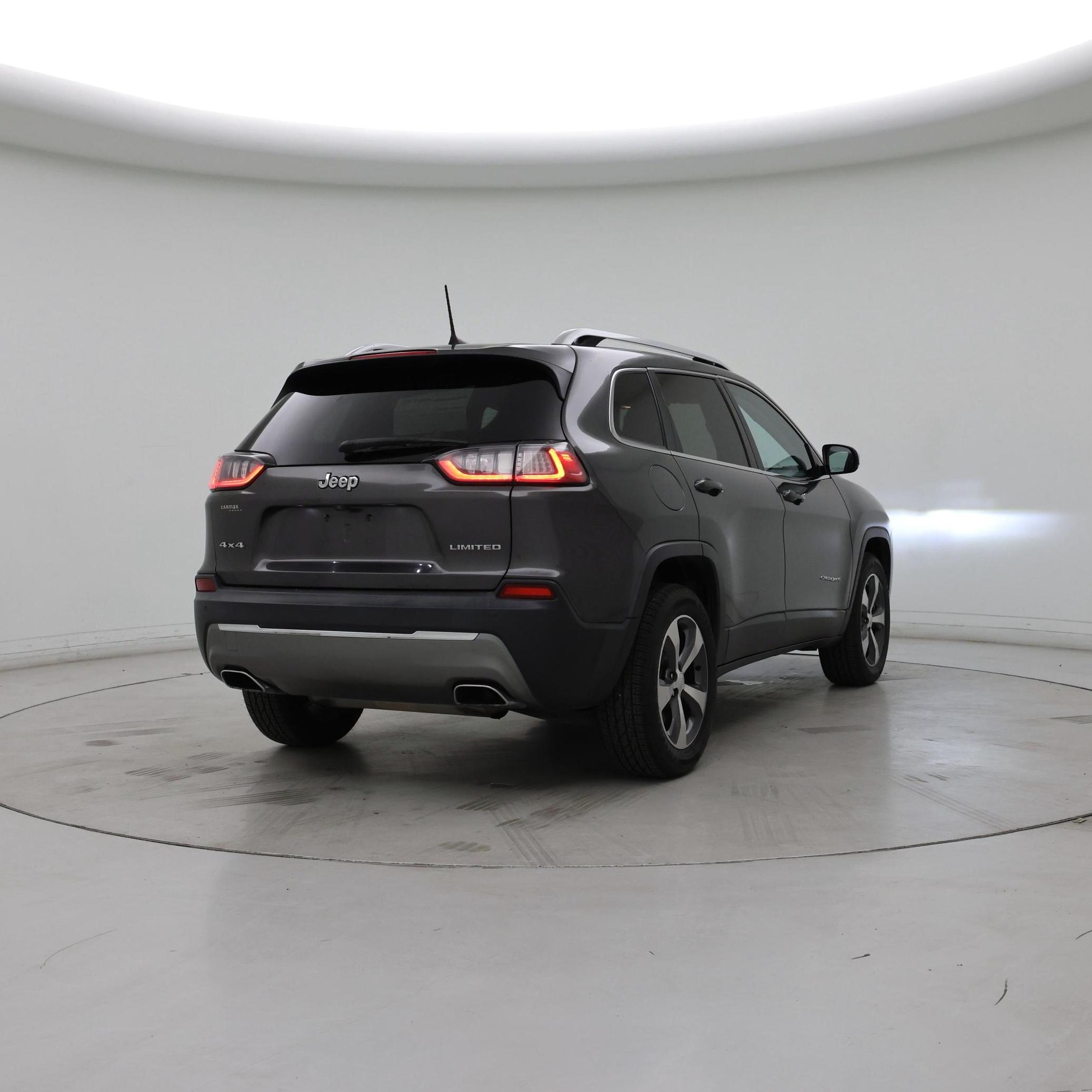Thumbnail: 2019 Jeep Cherokee - 8