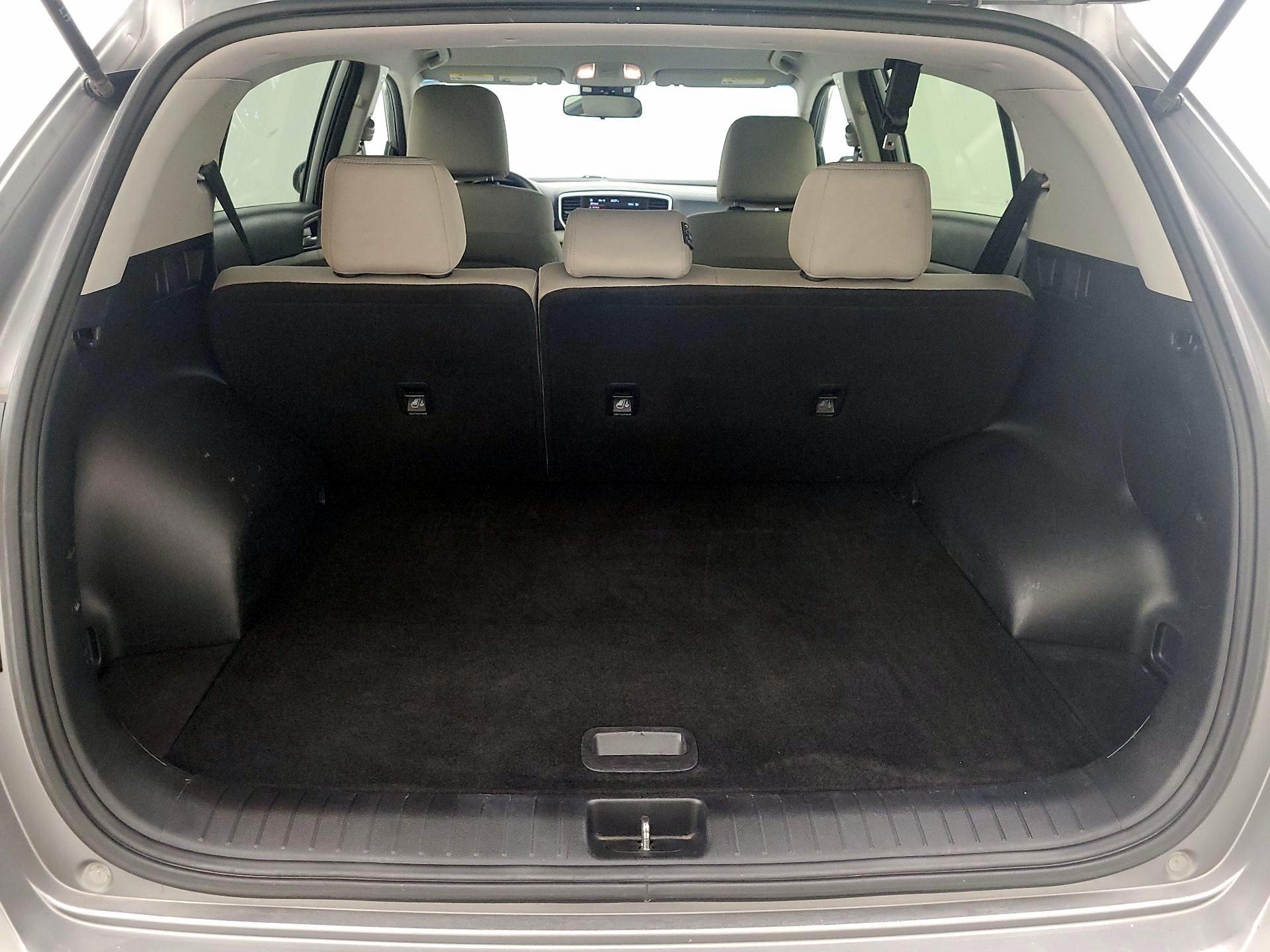 Thumbnail: 2022 Kia Sportage - 20