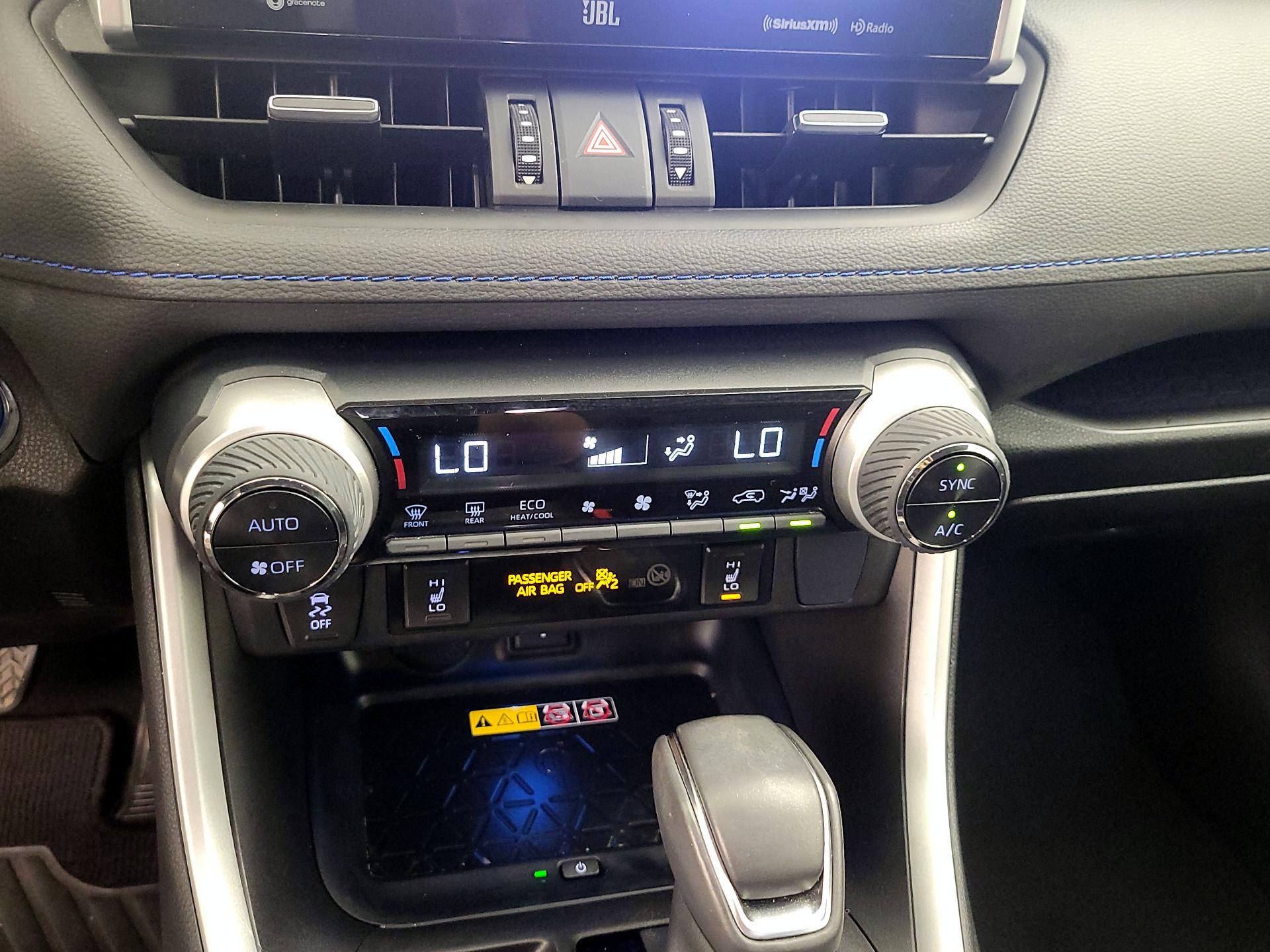 Thumbnail: 2022 Toyota RAV4 - 16