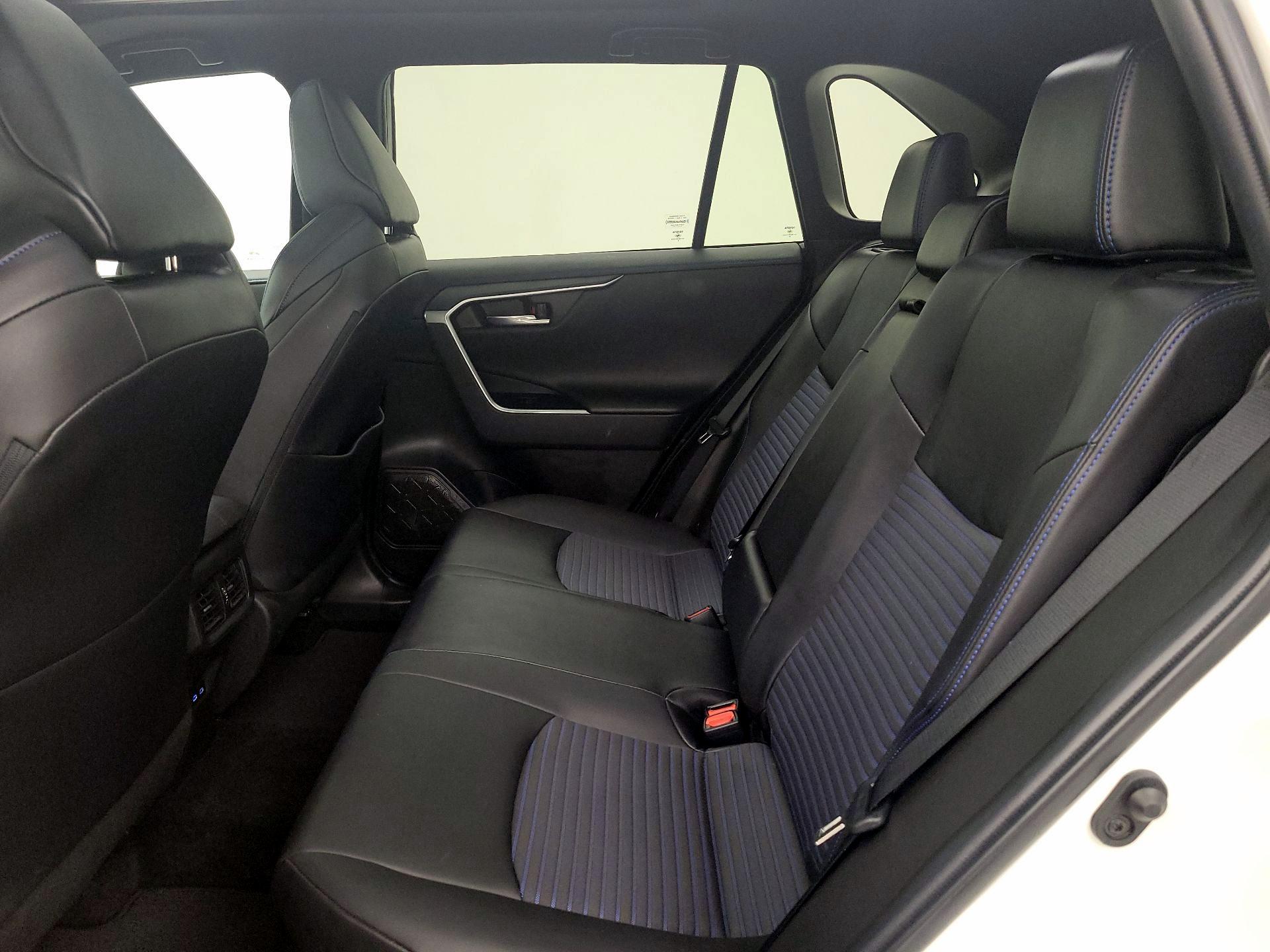 Thumbnail: 2022 Toyota RAV4 - 19