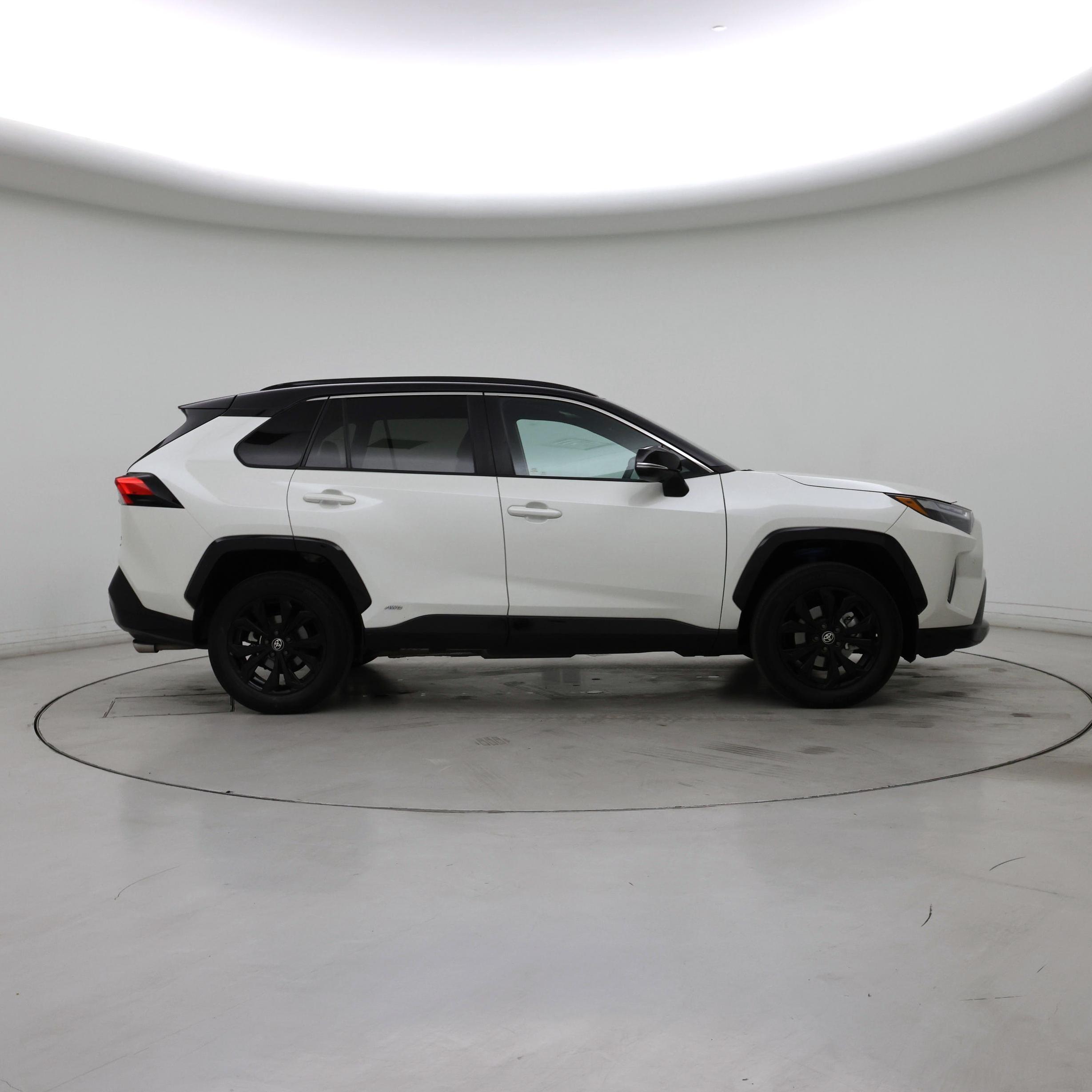 Thumbnail: 2022 Toyota RAV4 - 7