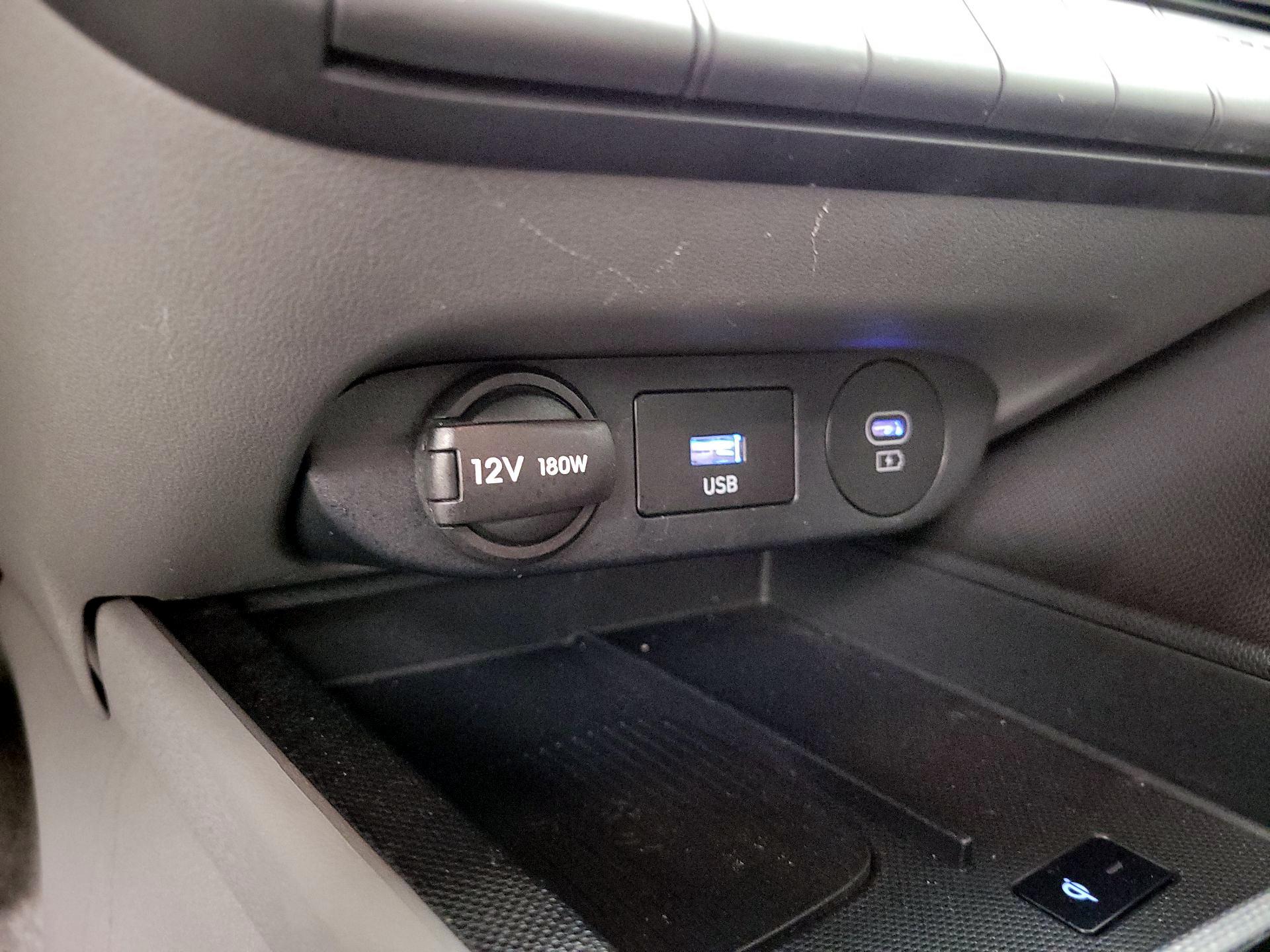 Thumbnail: 2025 Hyundai Elantra - 17