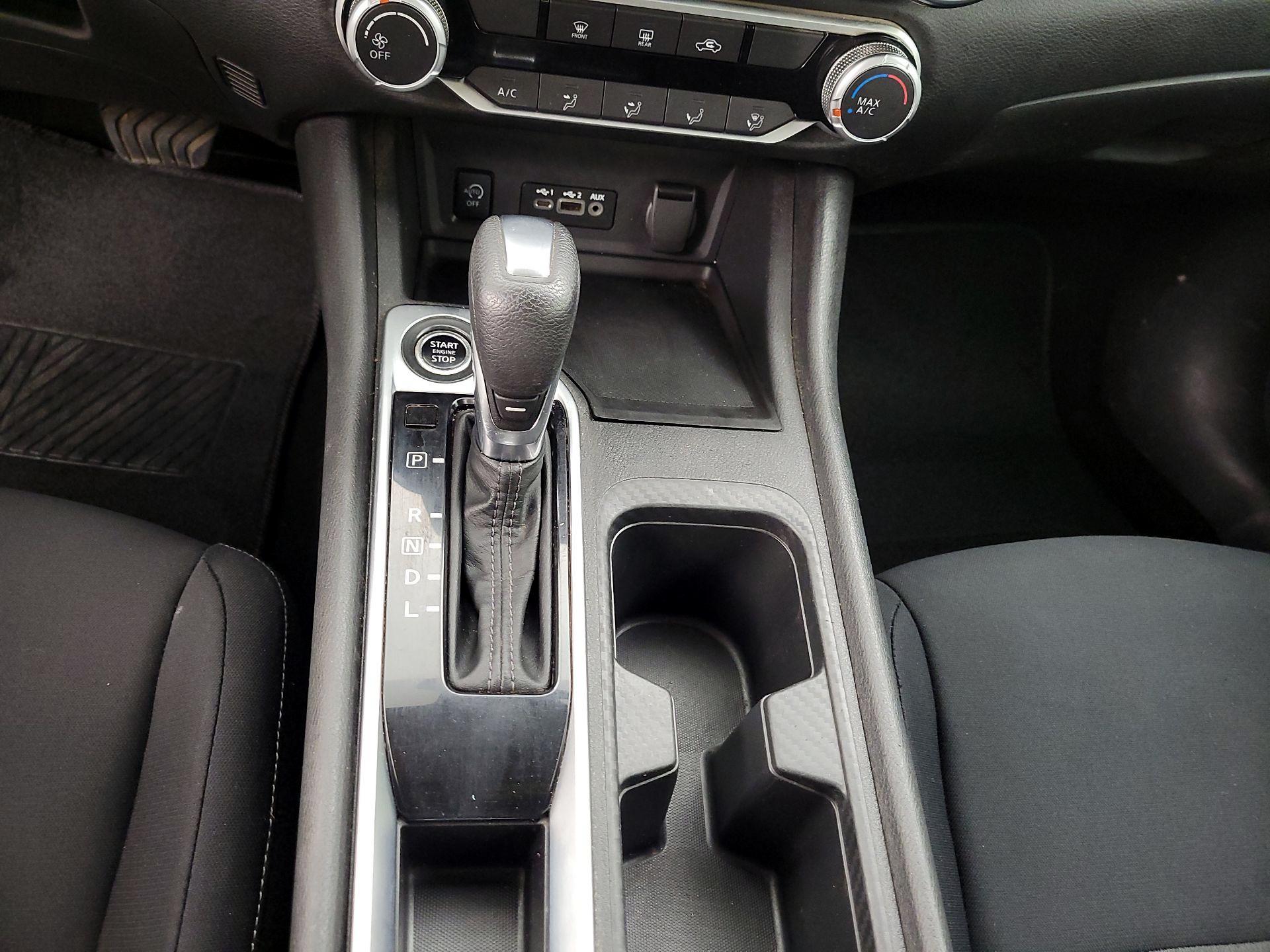 Thumbnail: 2024 Nissan Sentra - 17