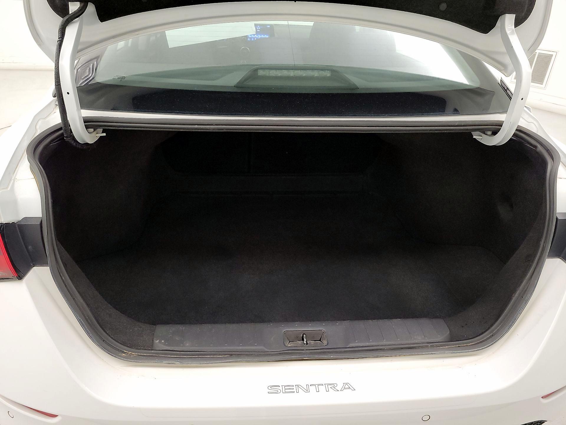 Thumbnail: 2024 Nissan Sentra - 20