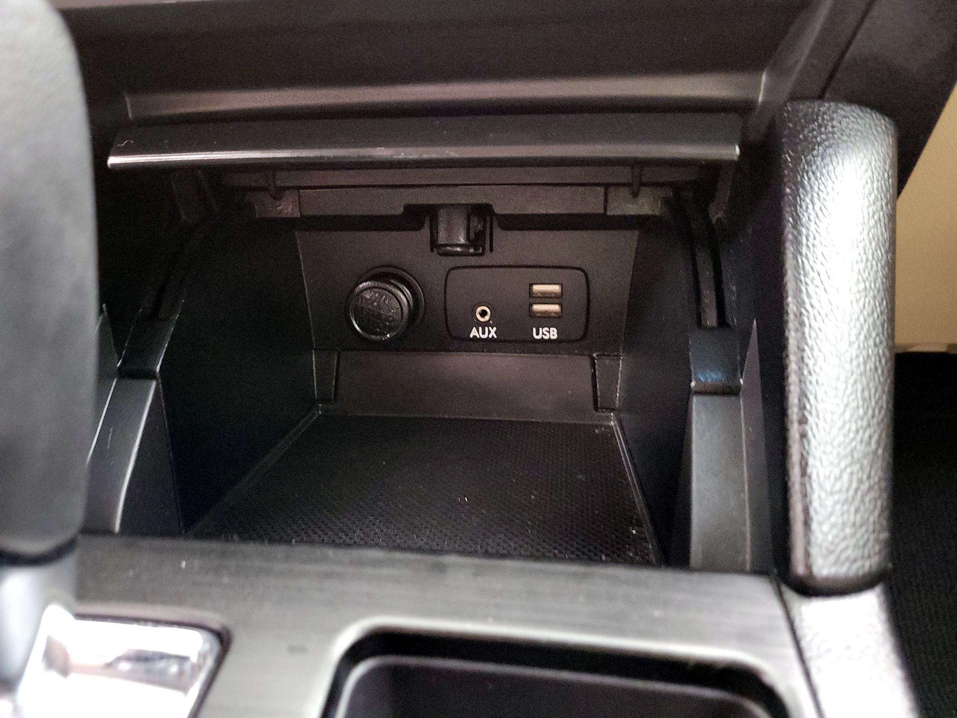 Thumbnail: 2015 Subaru Legacy - 18