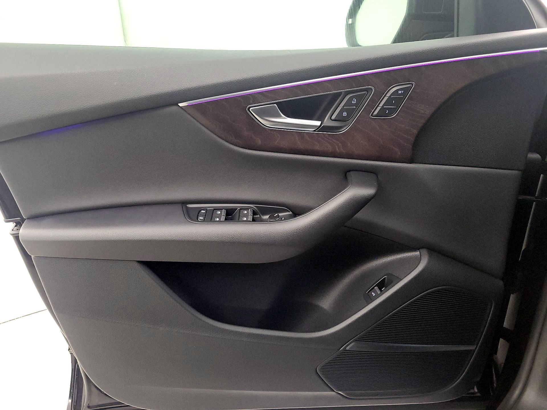 Thumbnail: 2019 Audi Q8 - 12