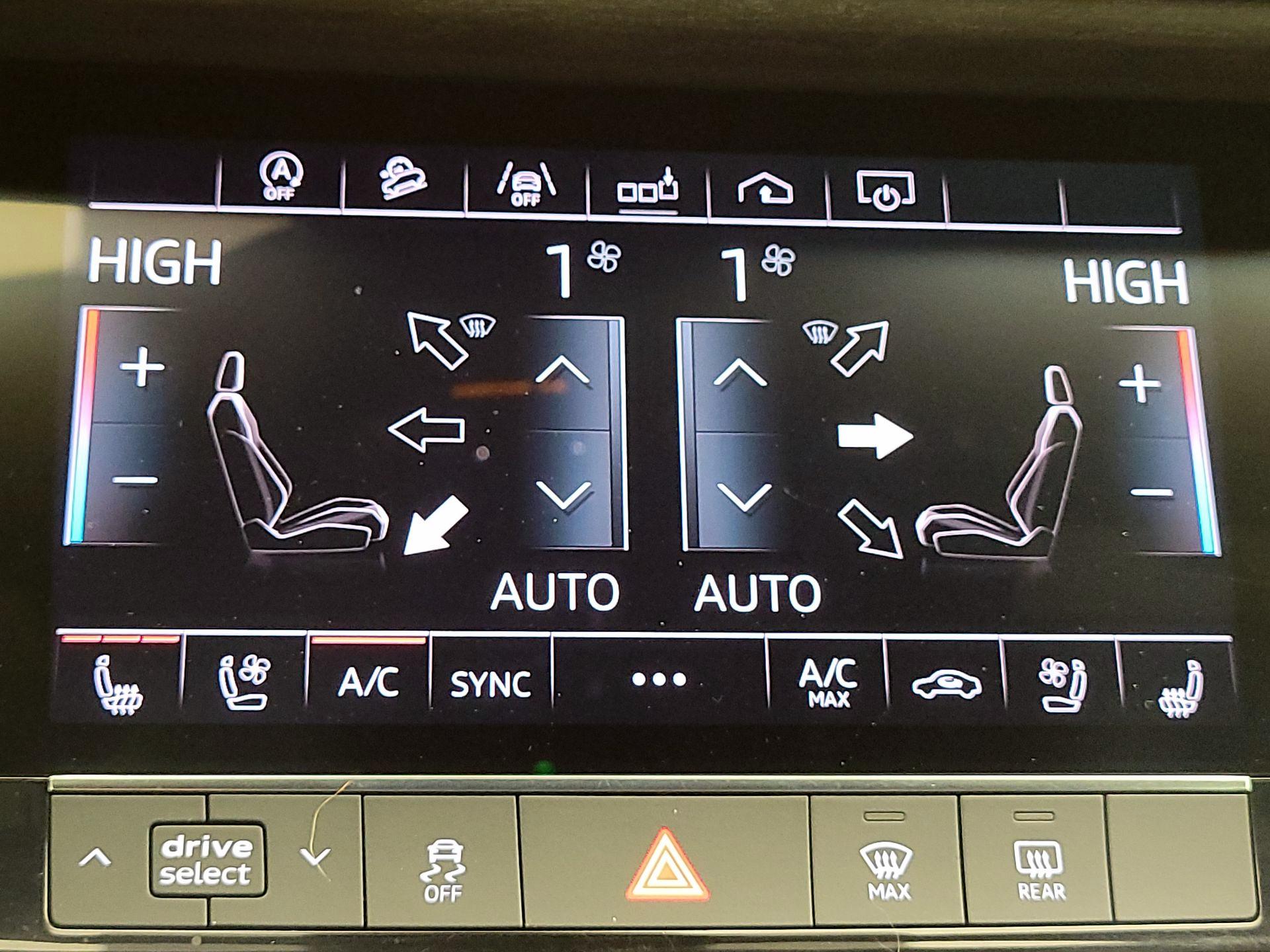 Thumbnail: 2019 Audi Q8 - 16