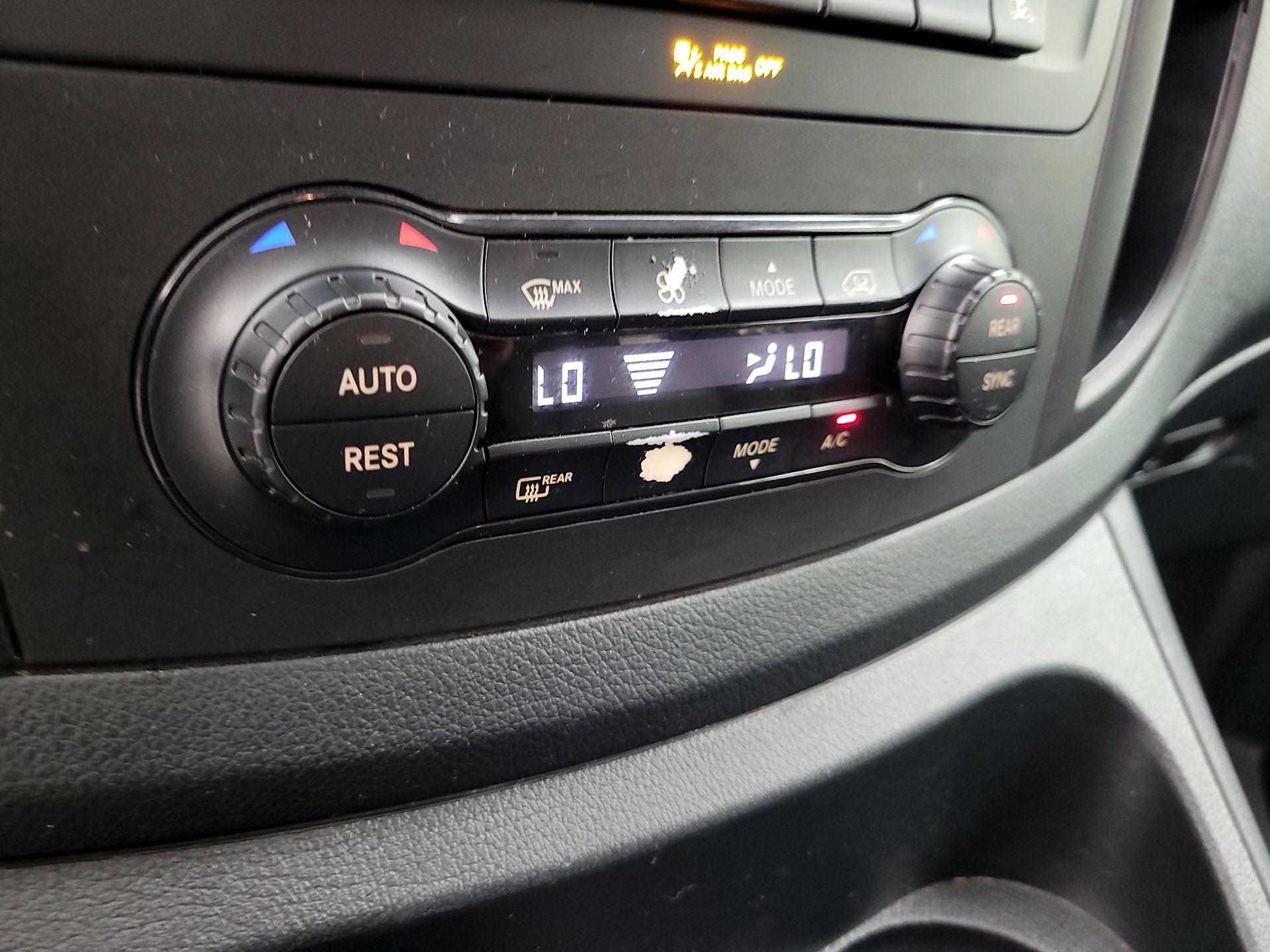 Thumbnail: 2019 Mercedes-Benz Metris - 14