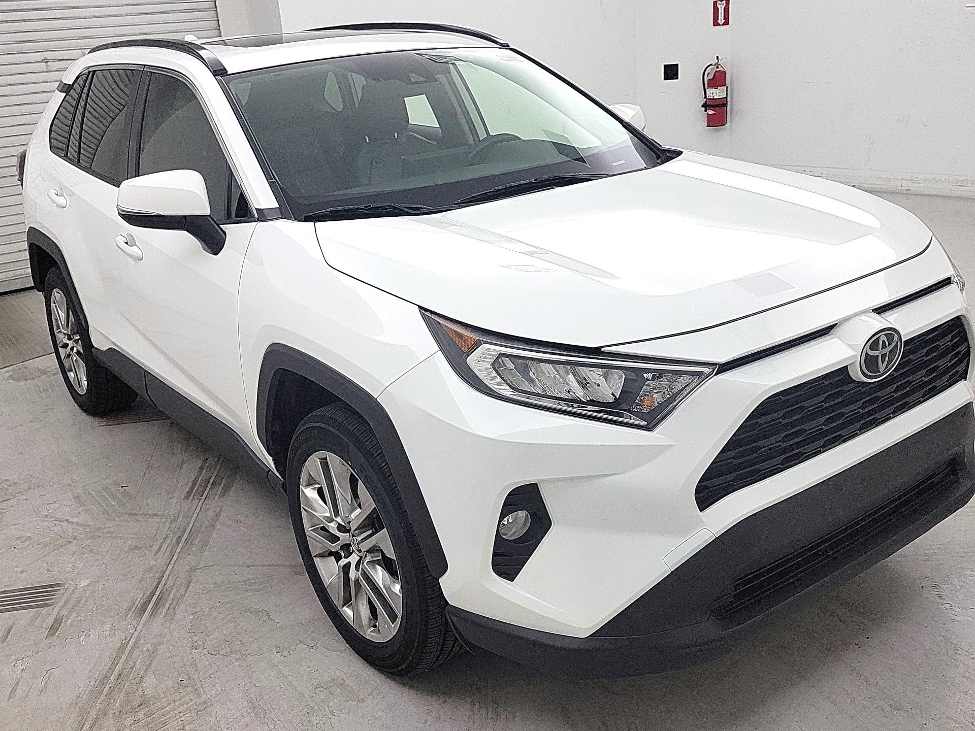 Thumbnail: 2019 Toyota RAV4 - 1