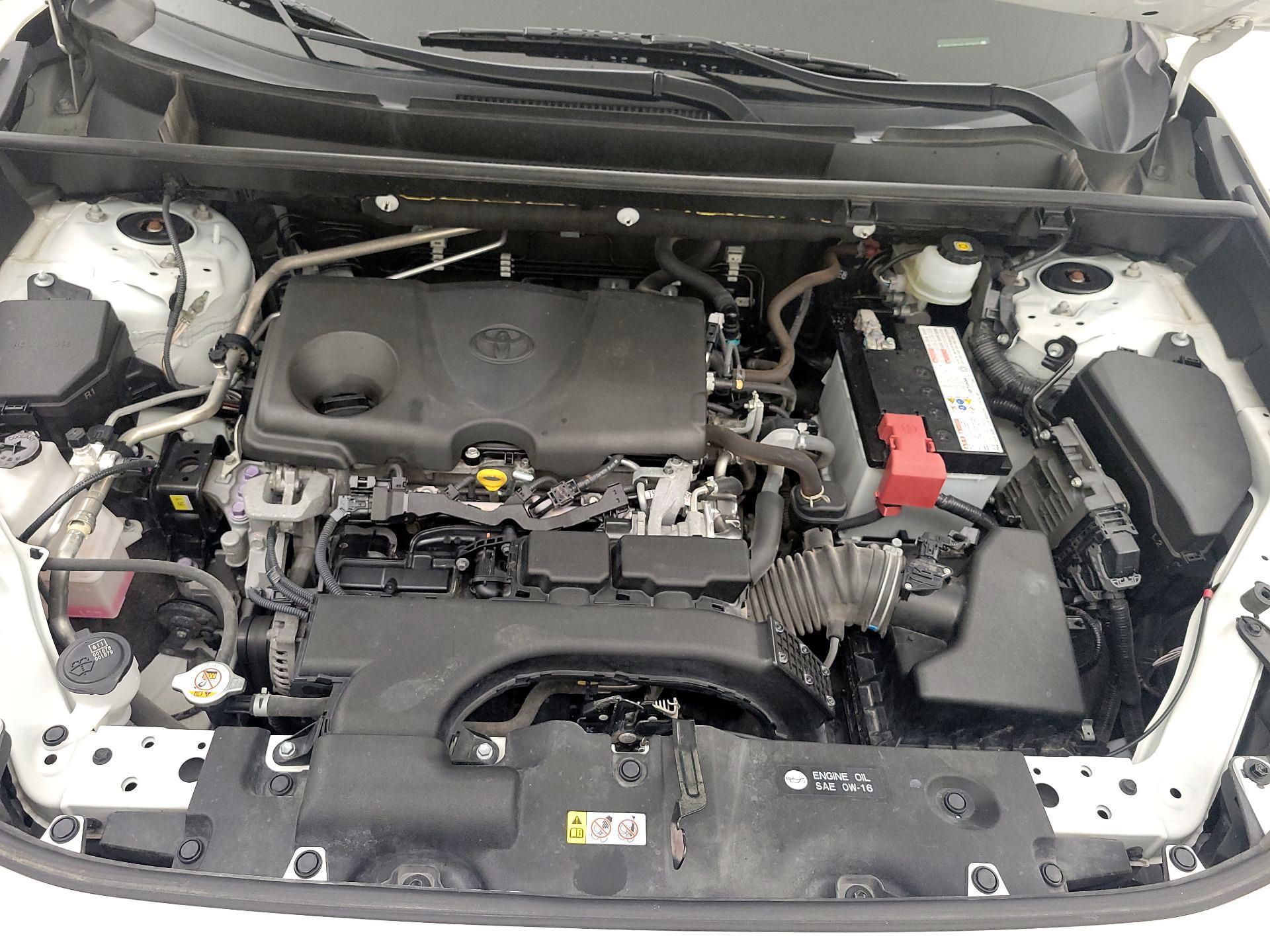 Thumbnail: 2019 Toyota RAV4 - 15