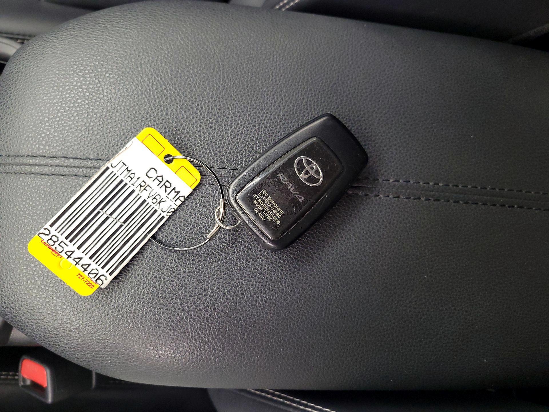 Thumbnail: 2019 Toyota RAV4 - 16