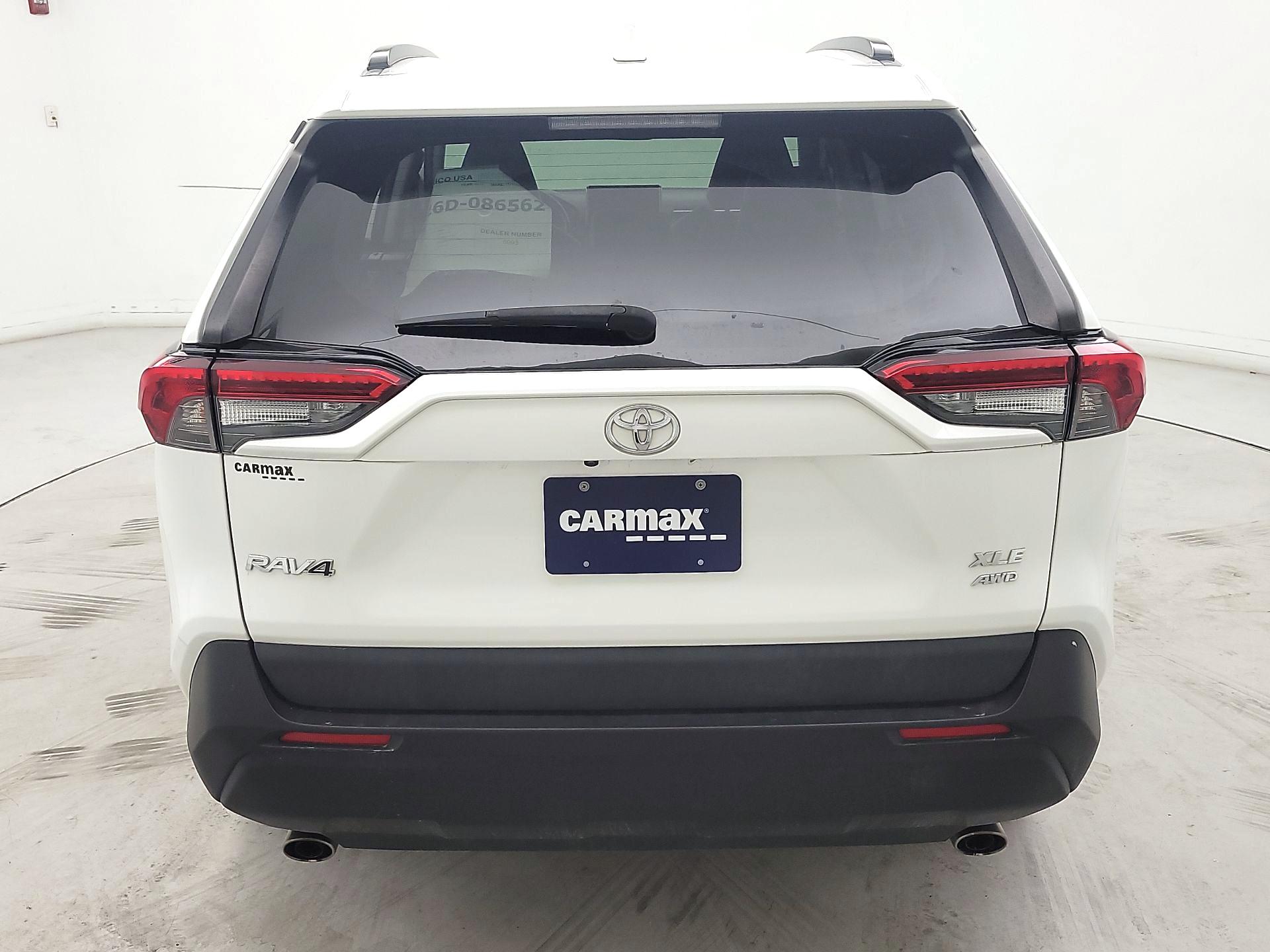 Thumbnail: 2019 Toyota RAV4 - 6