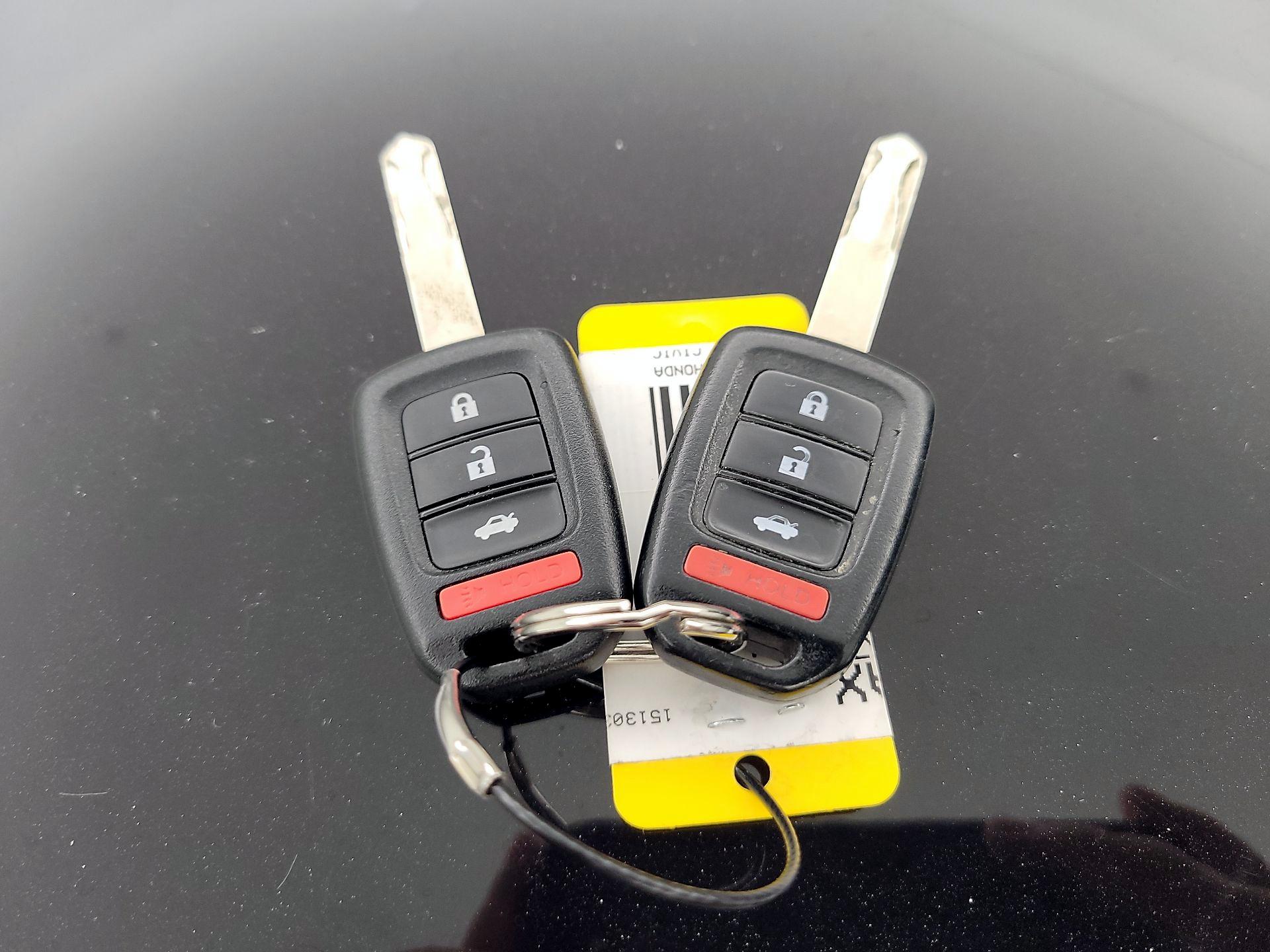 Thumbnail: 2016 Honda Civic - 18