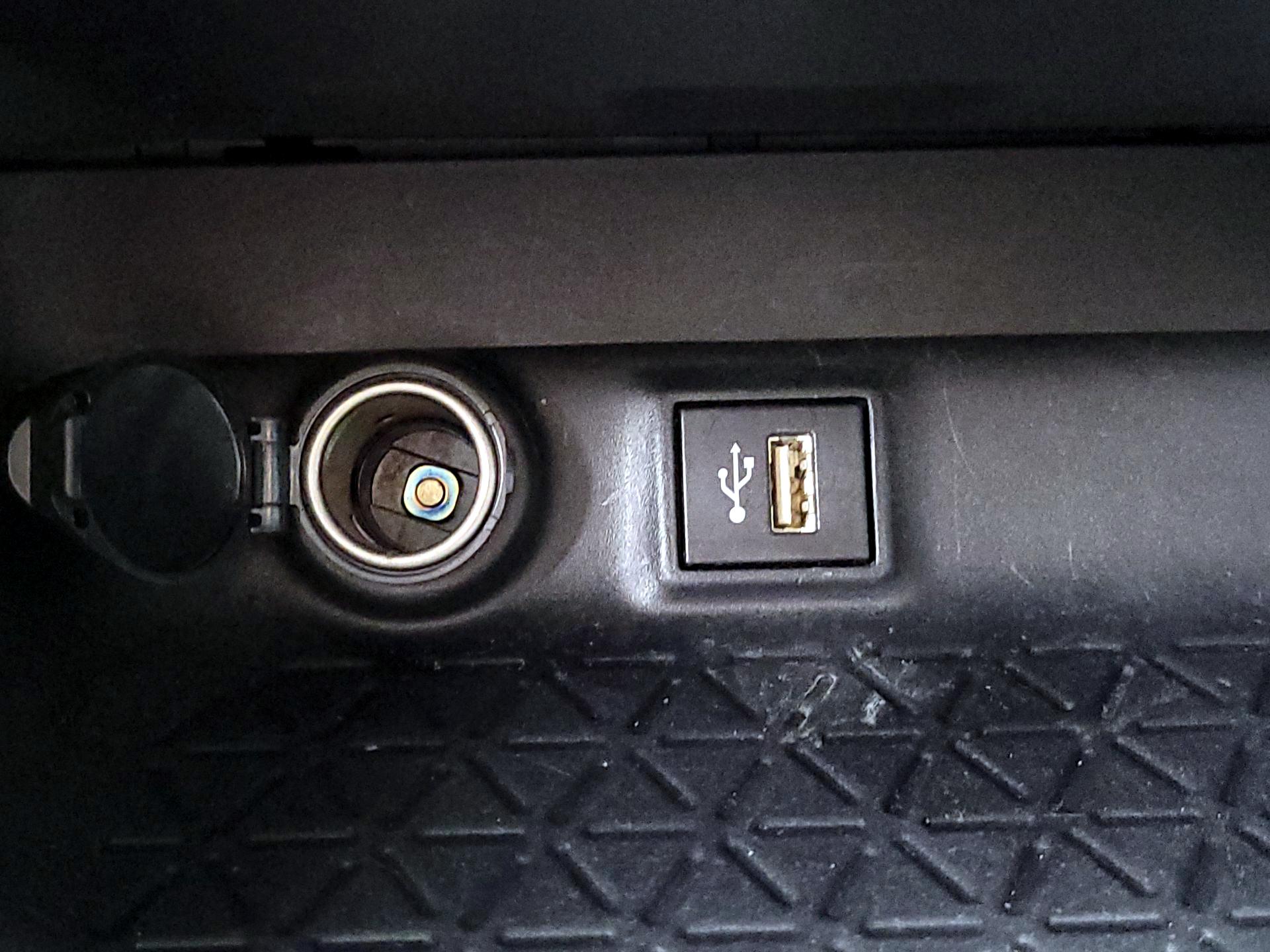 Thumbnail: 2023 Toyota RAV4 - 18