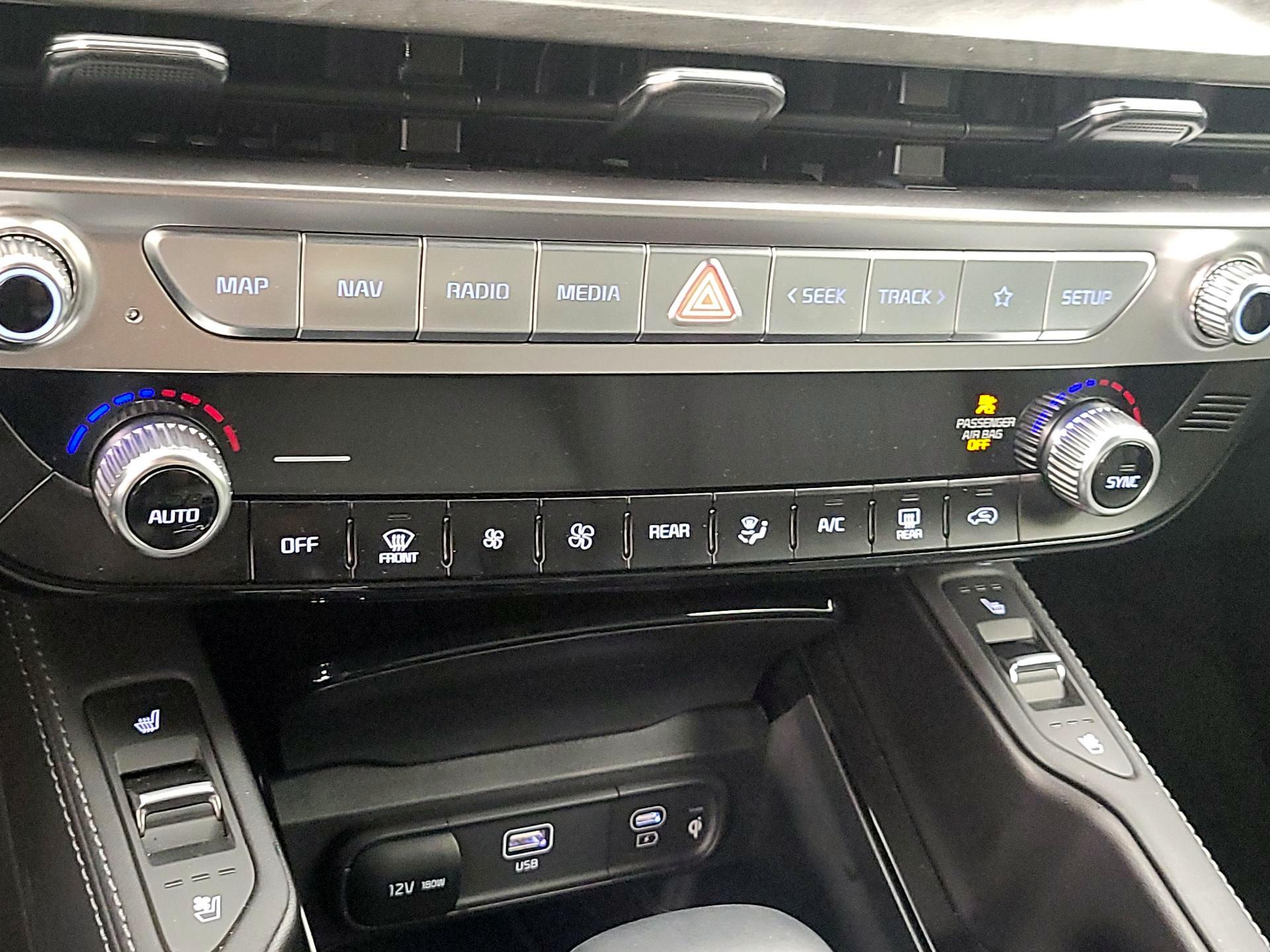 Thumbnail: 2024 Kia Telluride - 17