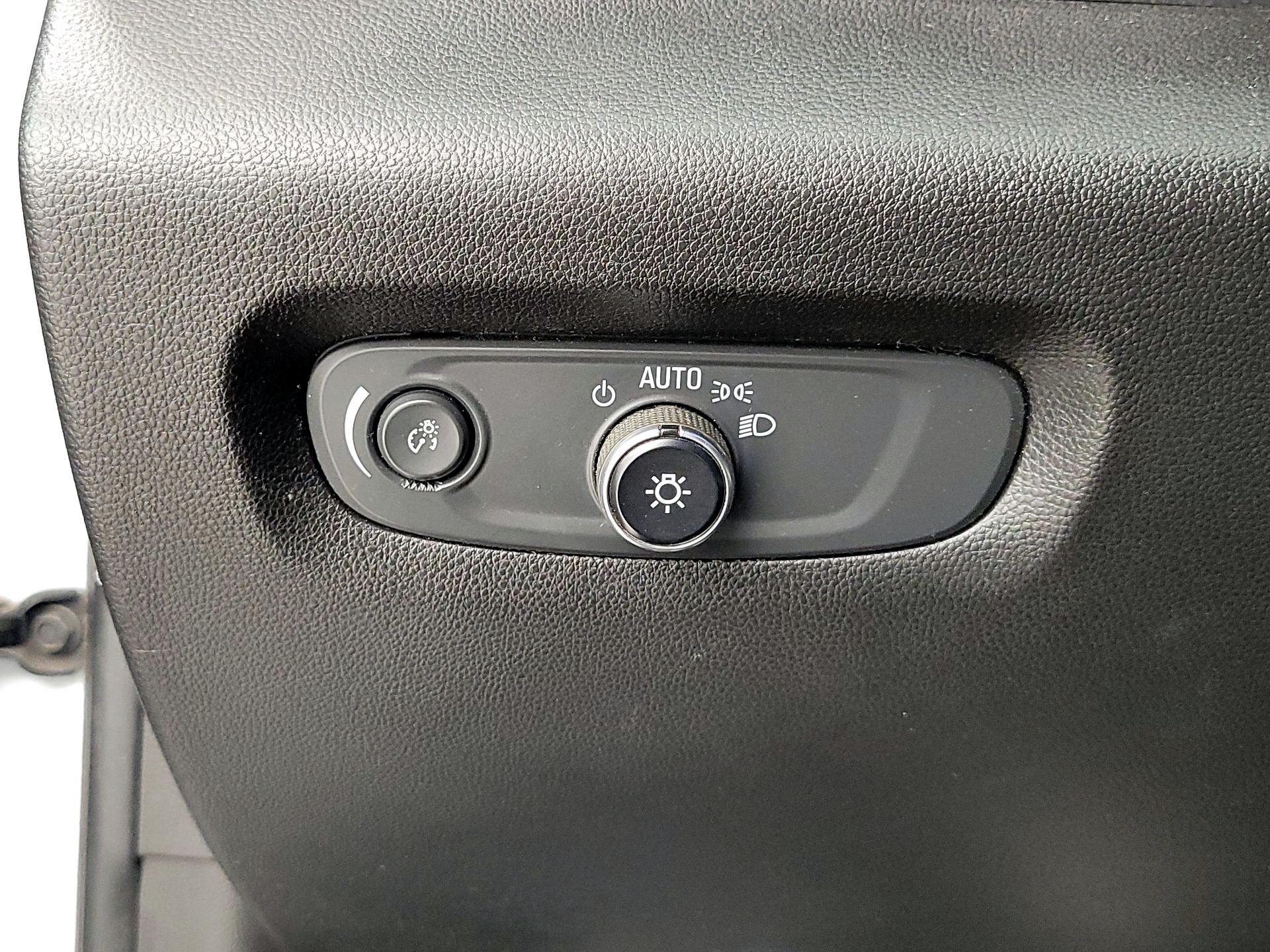 Thumbnail: 2019 Chevrolet Traverse - 13