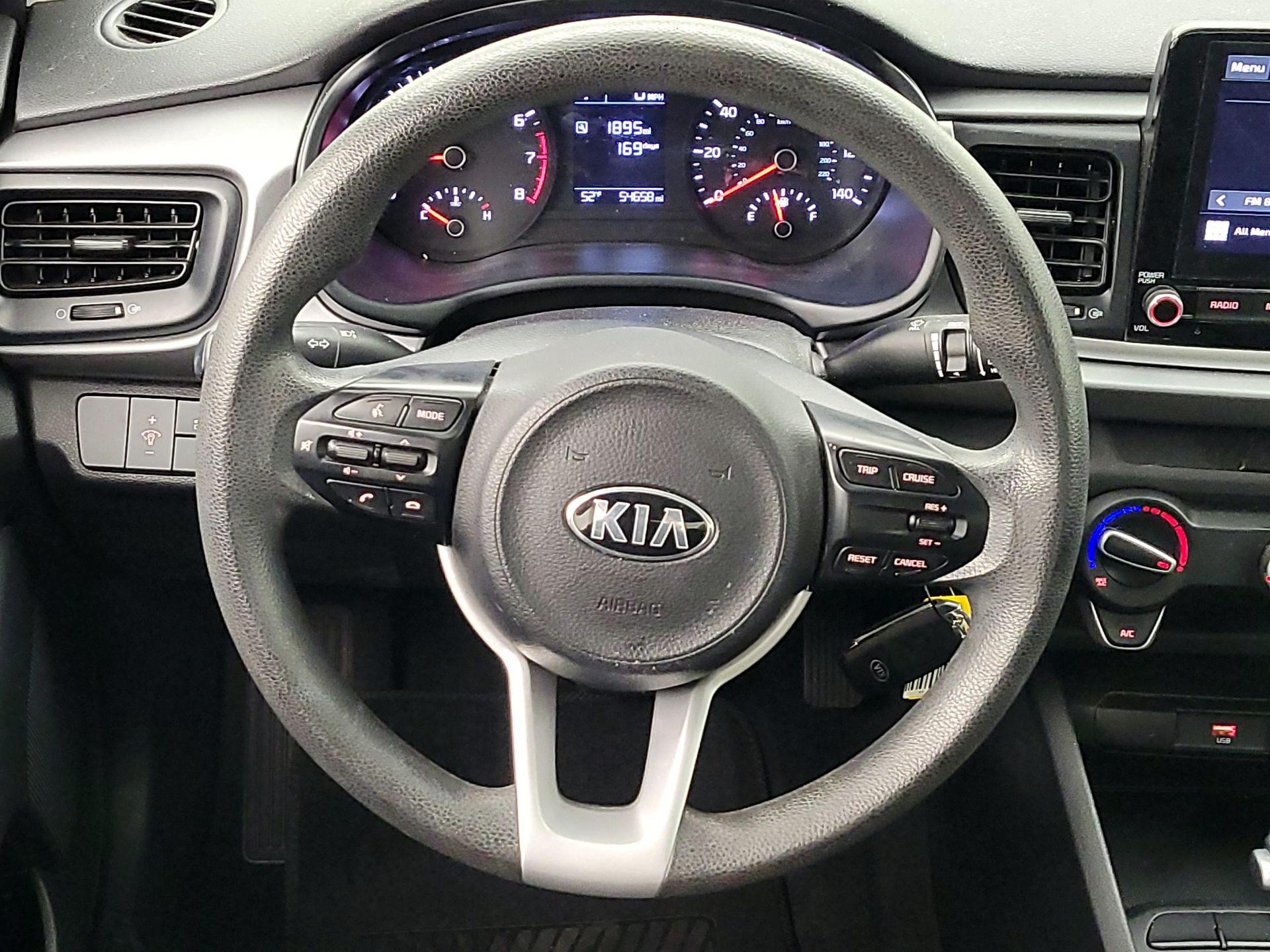 Thumbnail: 2021 Kia Rio - 10