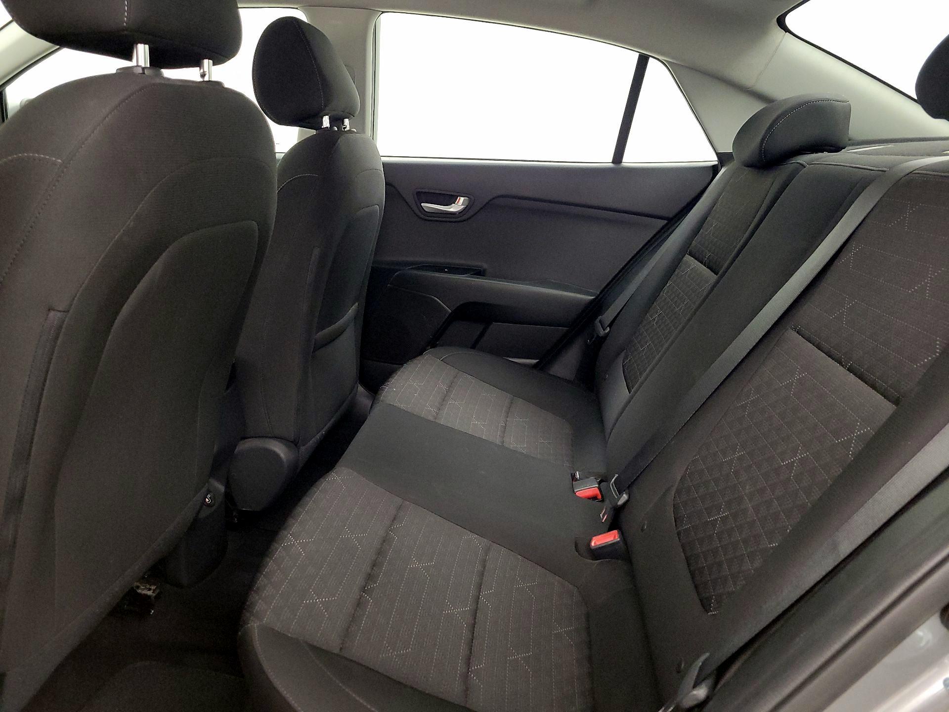 Thumbnail: 2021 Kia Rio - 16