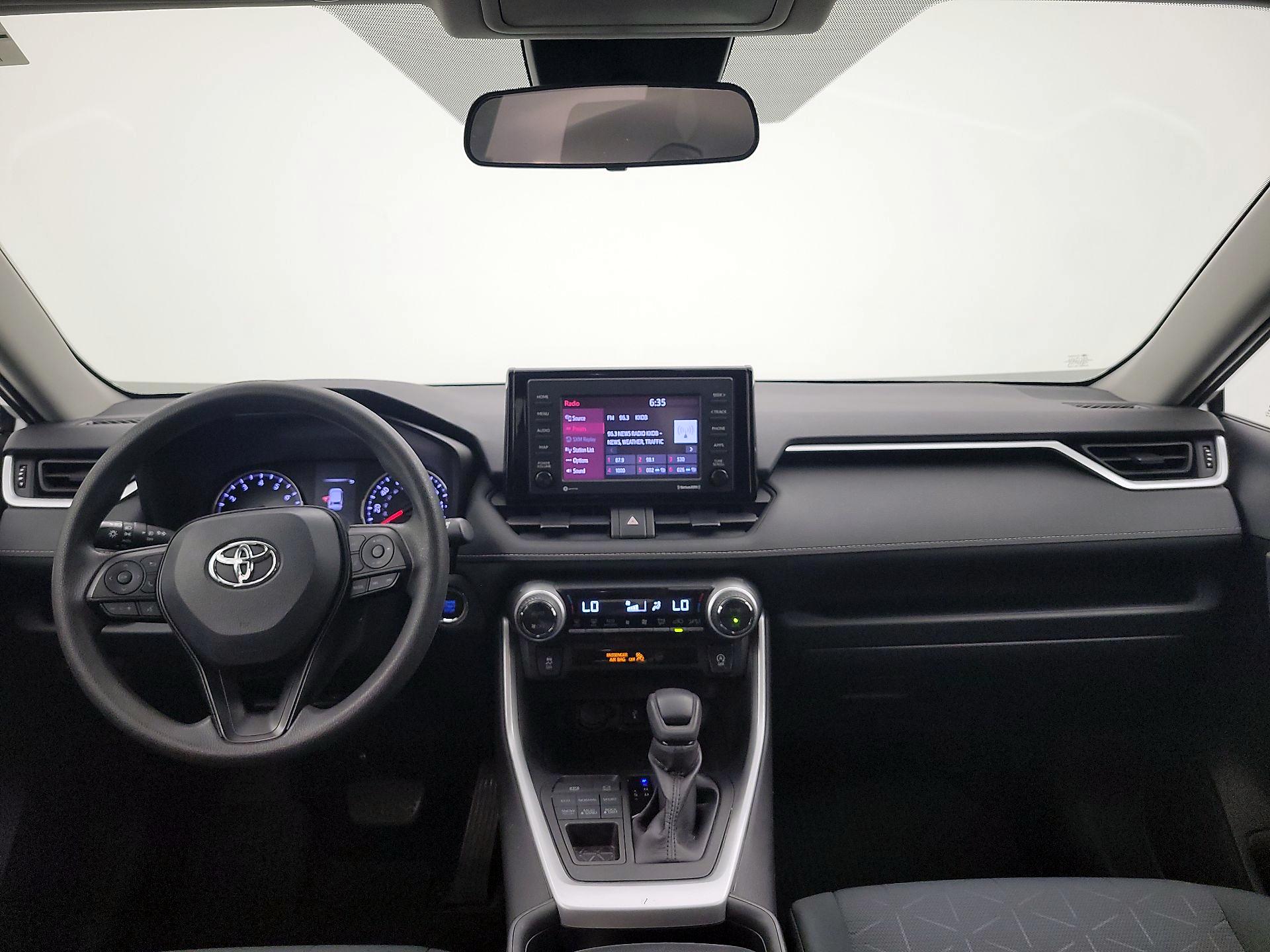 Thumbnail: 2020 Toyota RAV4 - 9