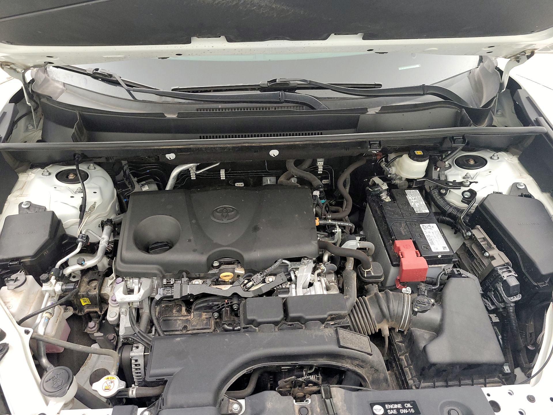 Thumbnail: 2020 Toyota RAV4 - 17