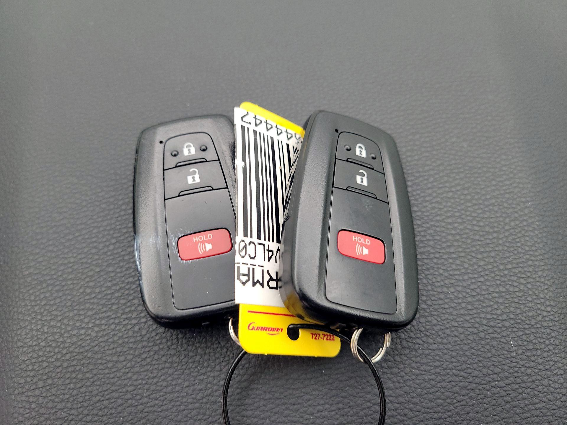 Thumbnail: 2020 Toyota RAV4 - 18