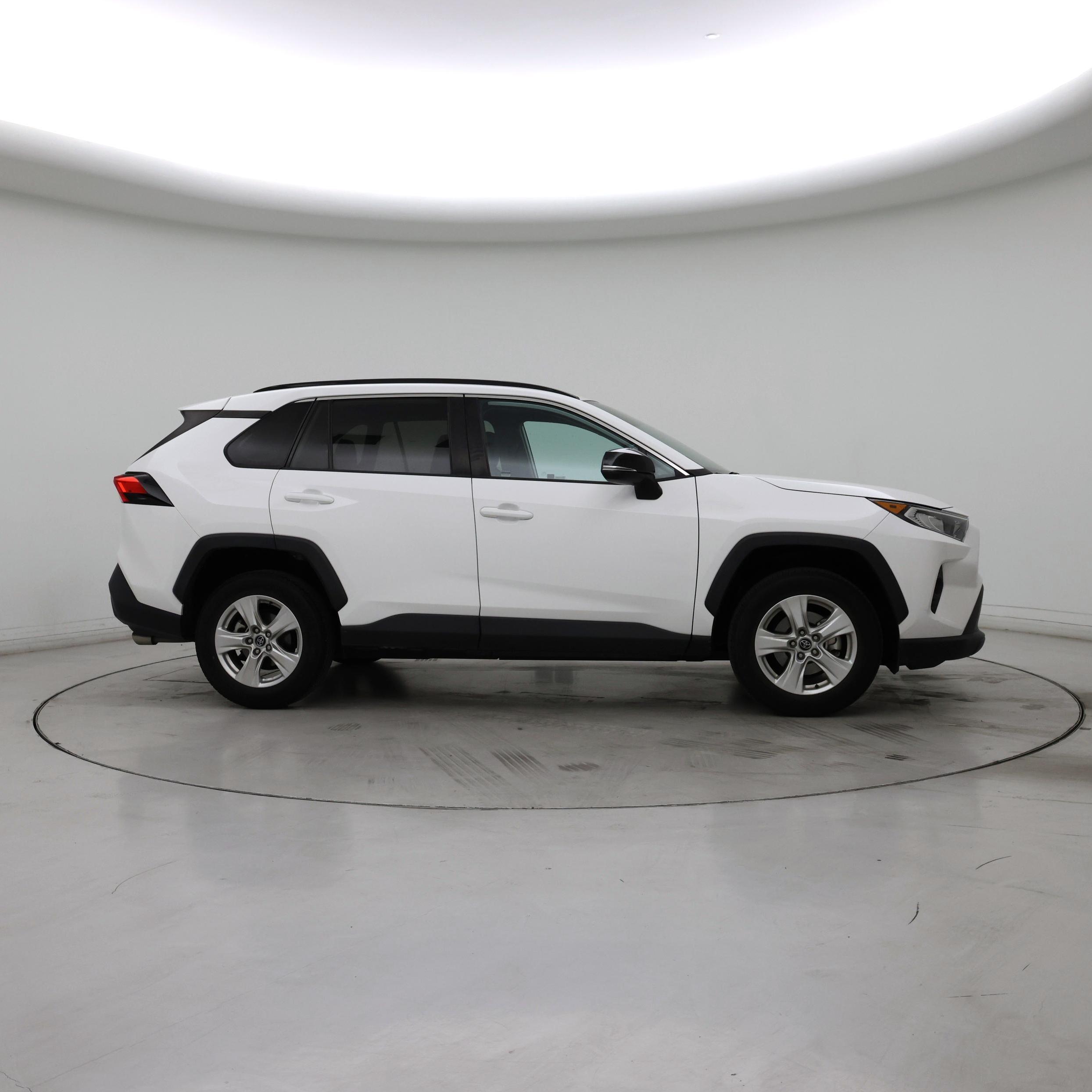 Thumbnail: 2020 Toyota RAV4 - 7