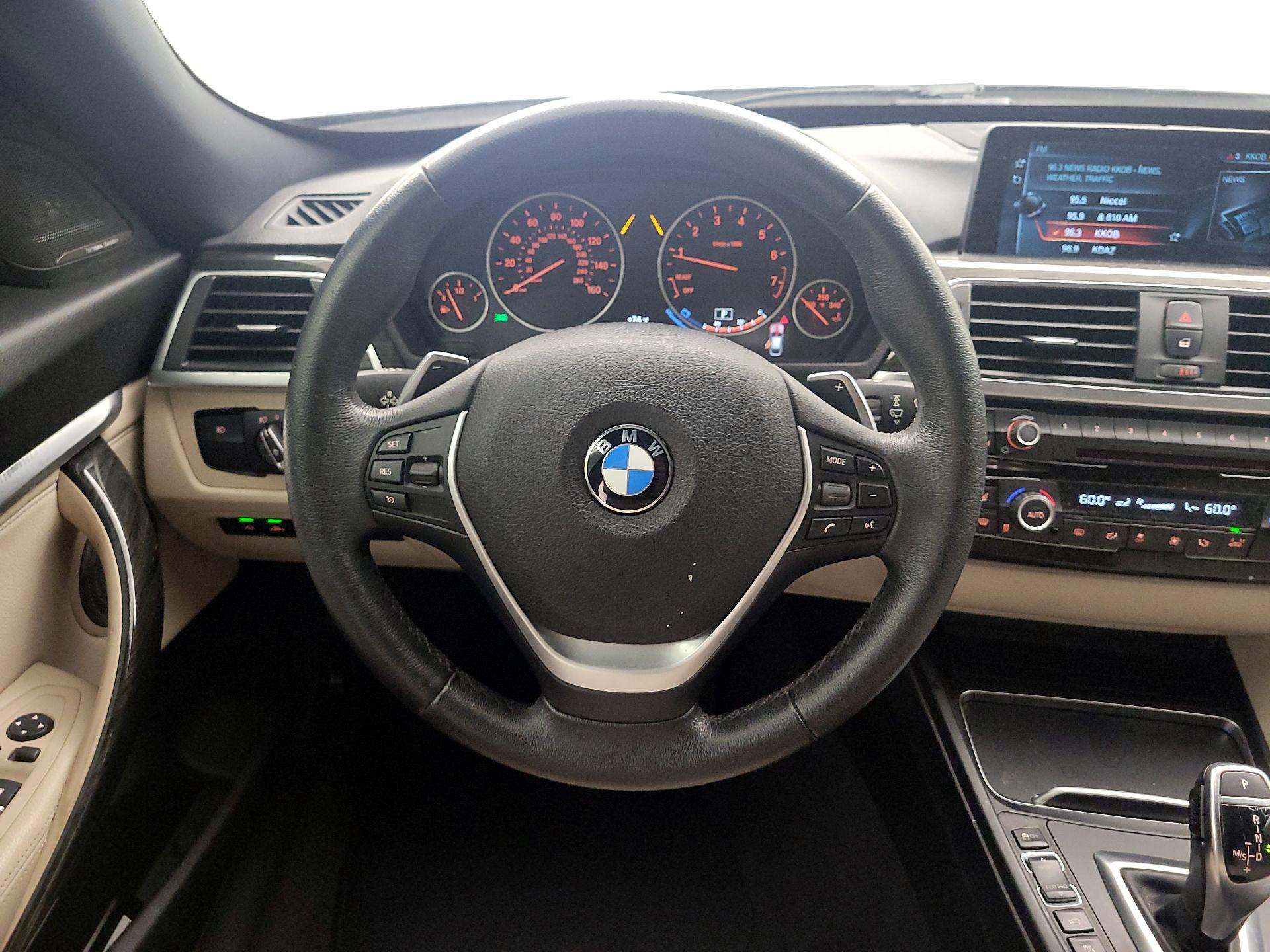 Thumbnail: 2017 BMW 3 Series - 10