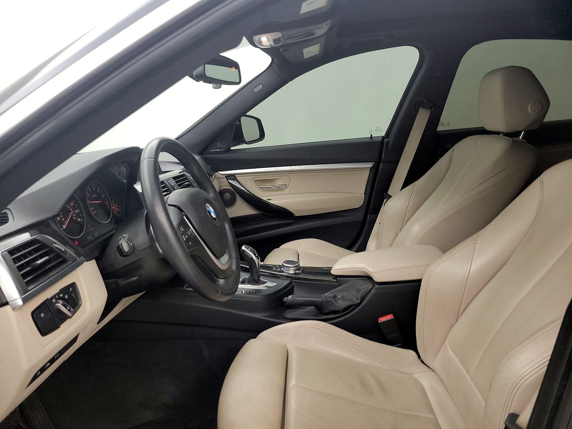 Thumbnail: 2017 BMW 3 Series - 11