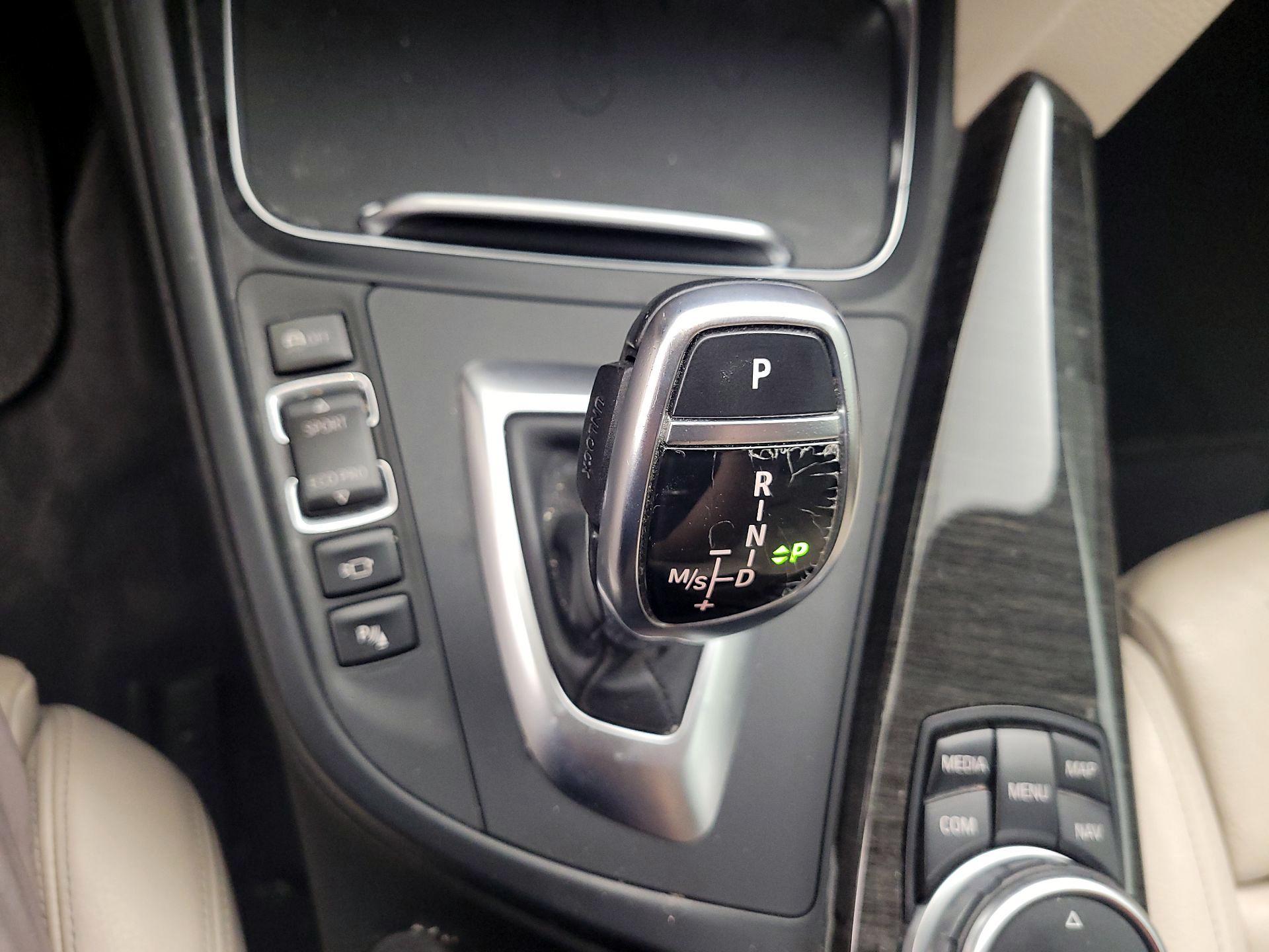 Thumbnail: 2017 BMW 3 Series - 15