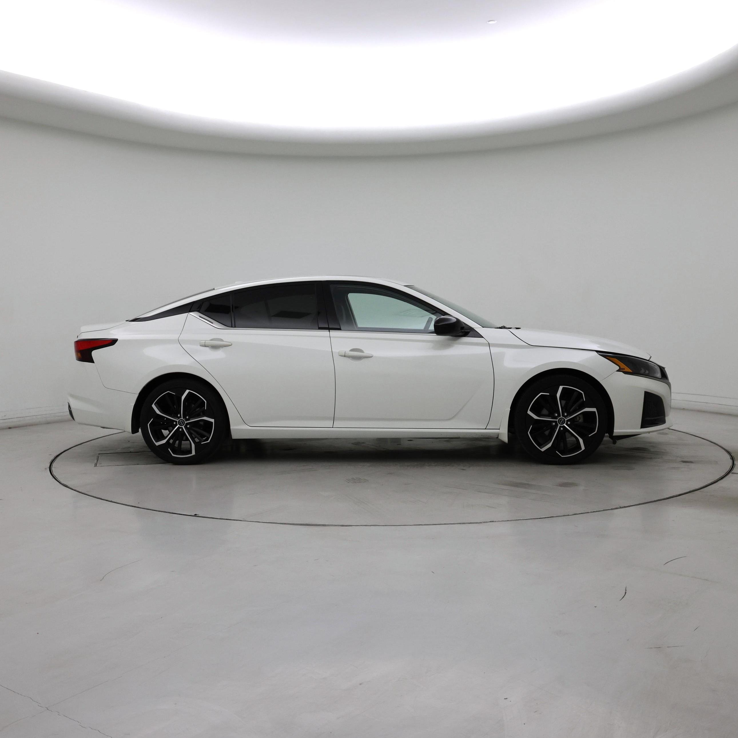 Thumbnail: 2023 Nissan Altima - 7