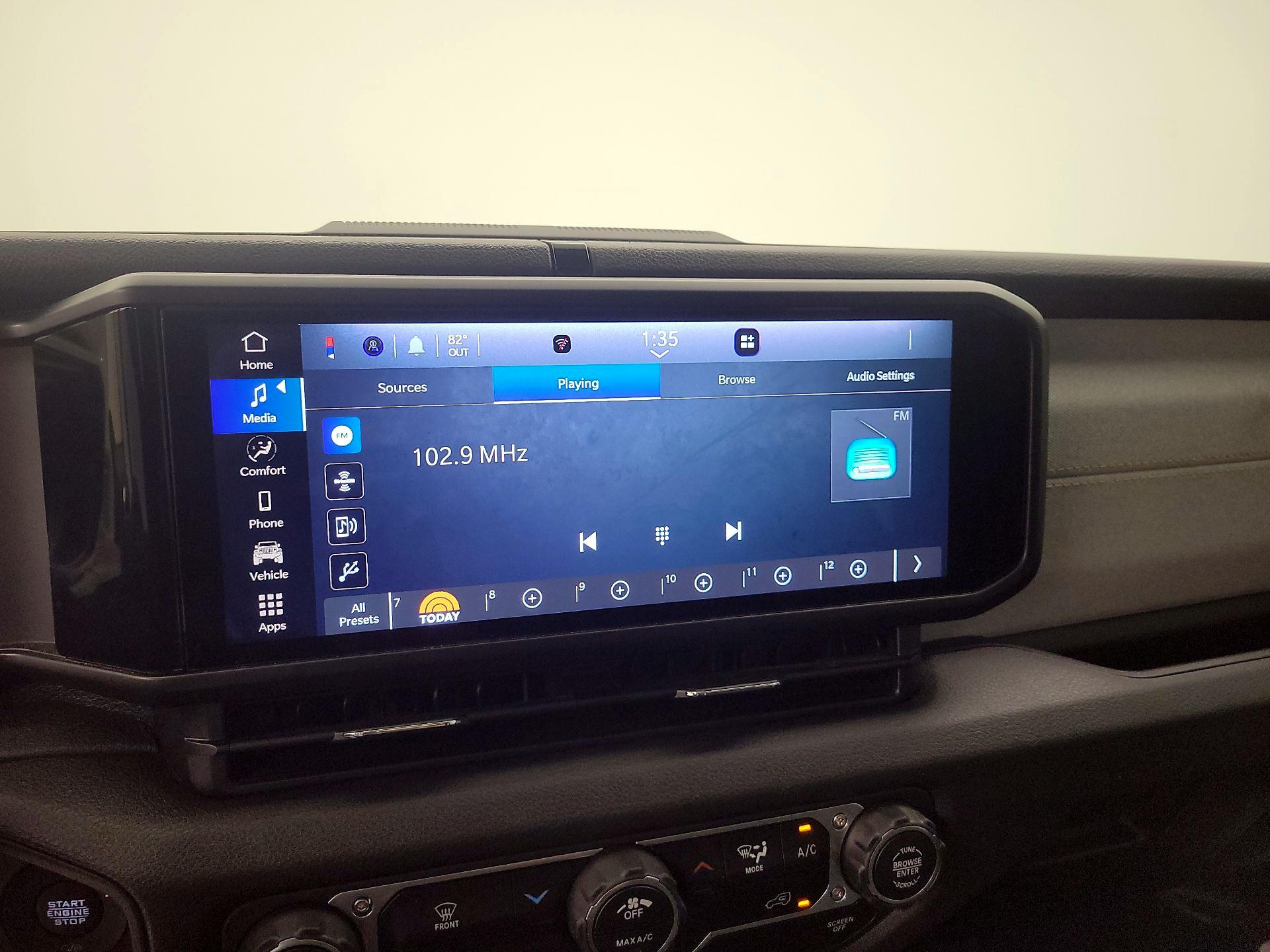 Thumbnail: 2025 Jeep Wrangler - 14