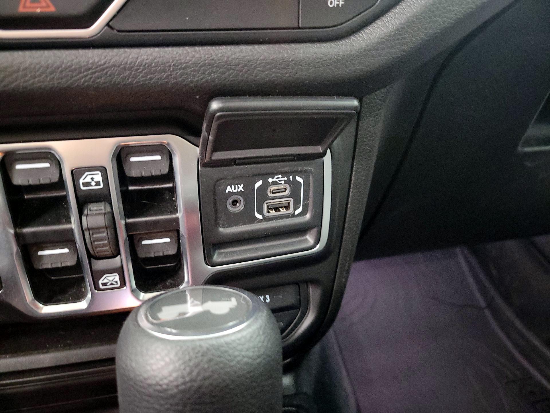 Thumbnail: 2025 Jeep Wrangler - 17