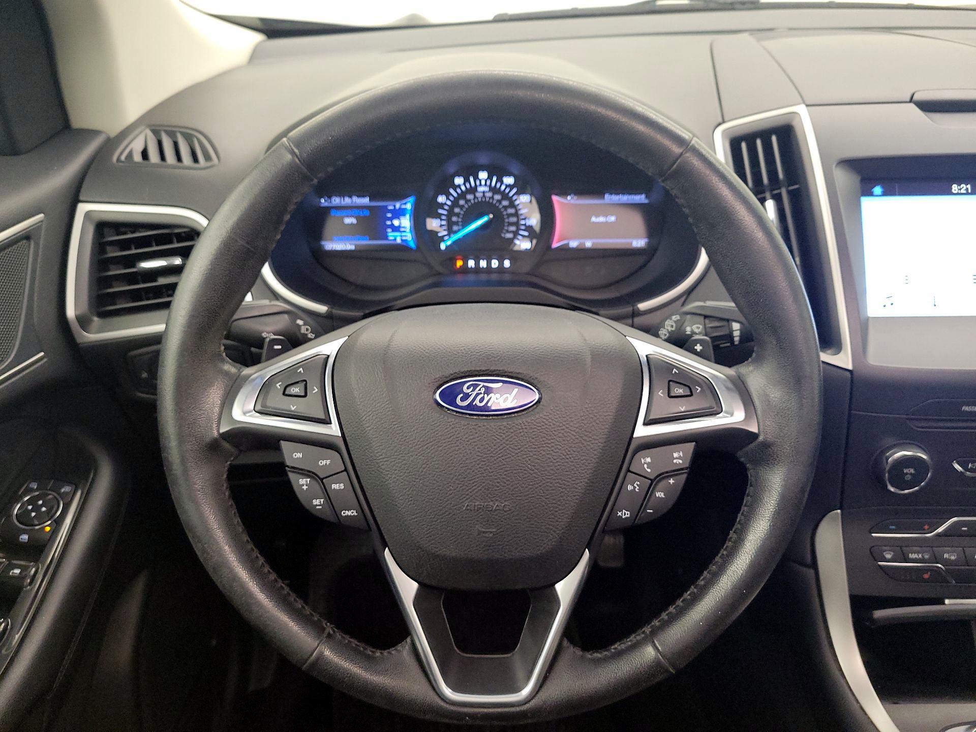 Thumbnail: 2017 Ford Edge - 10