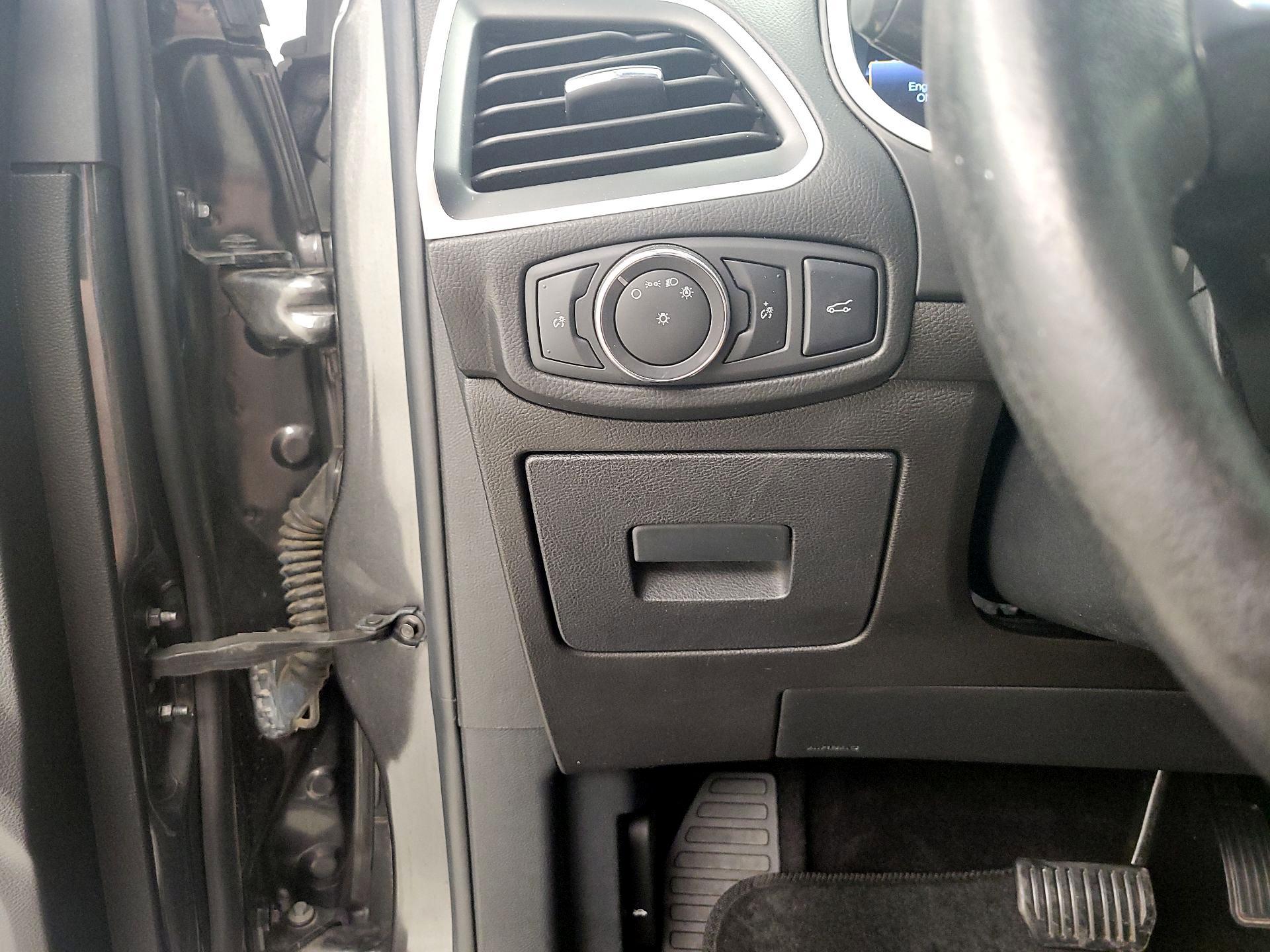 Thumbnail: 2017 Ford Edge - 13