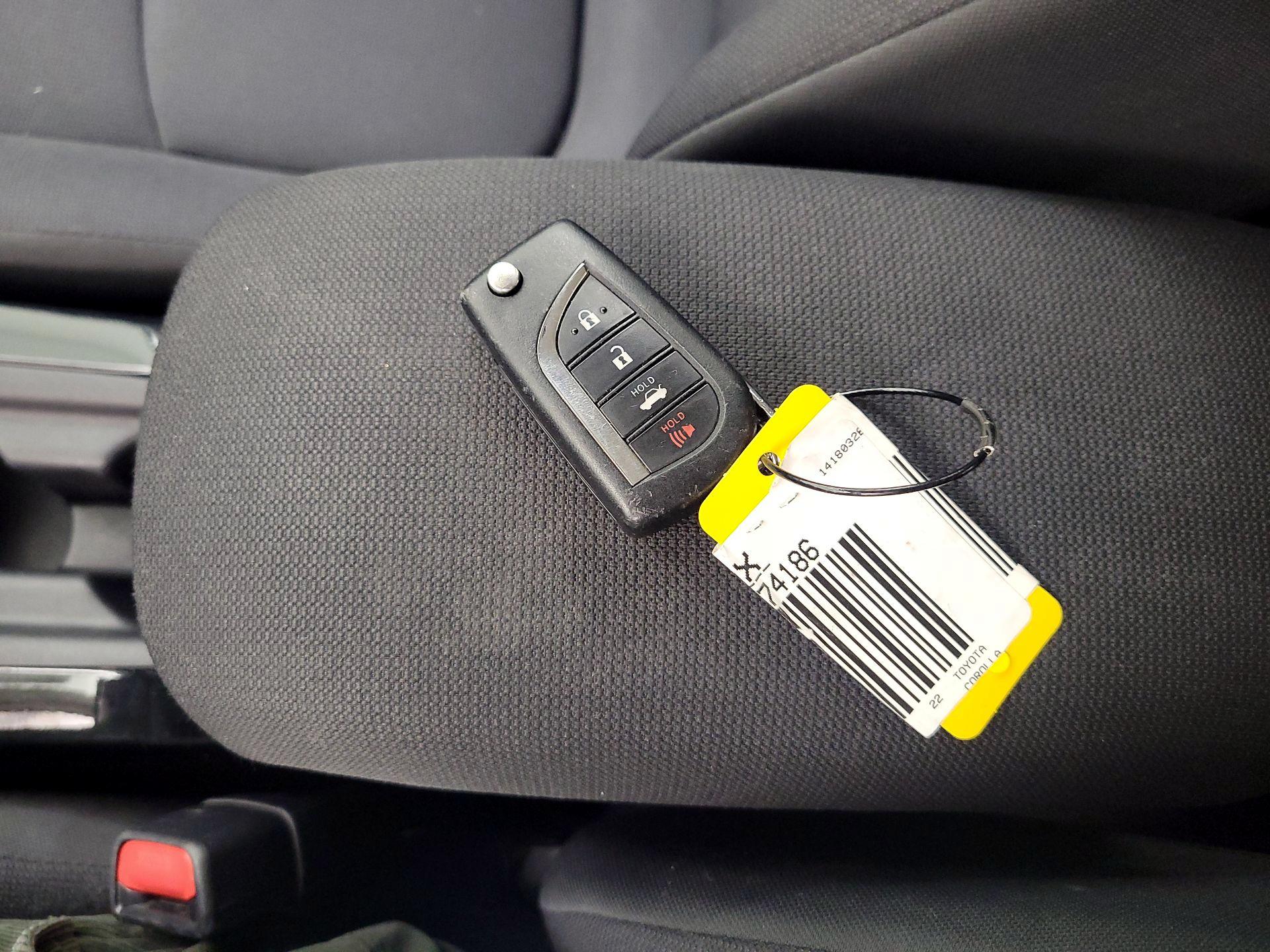 Thumbnail: 2022 Toyota Corolla - 16