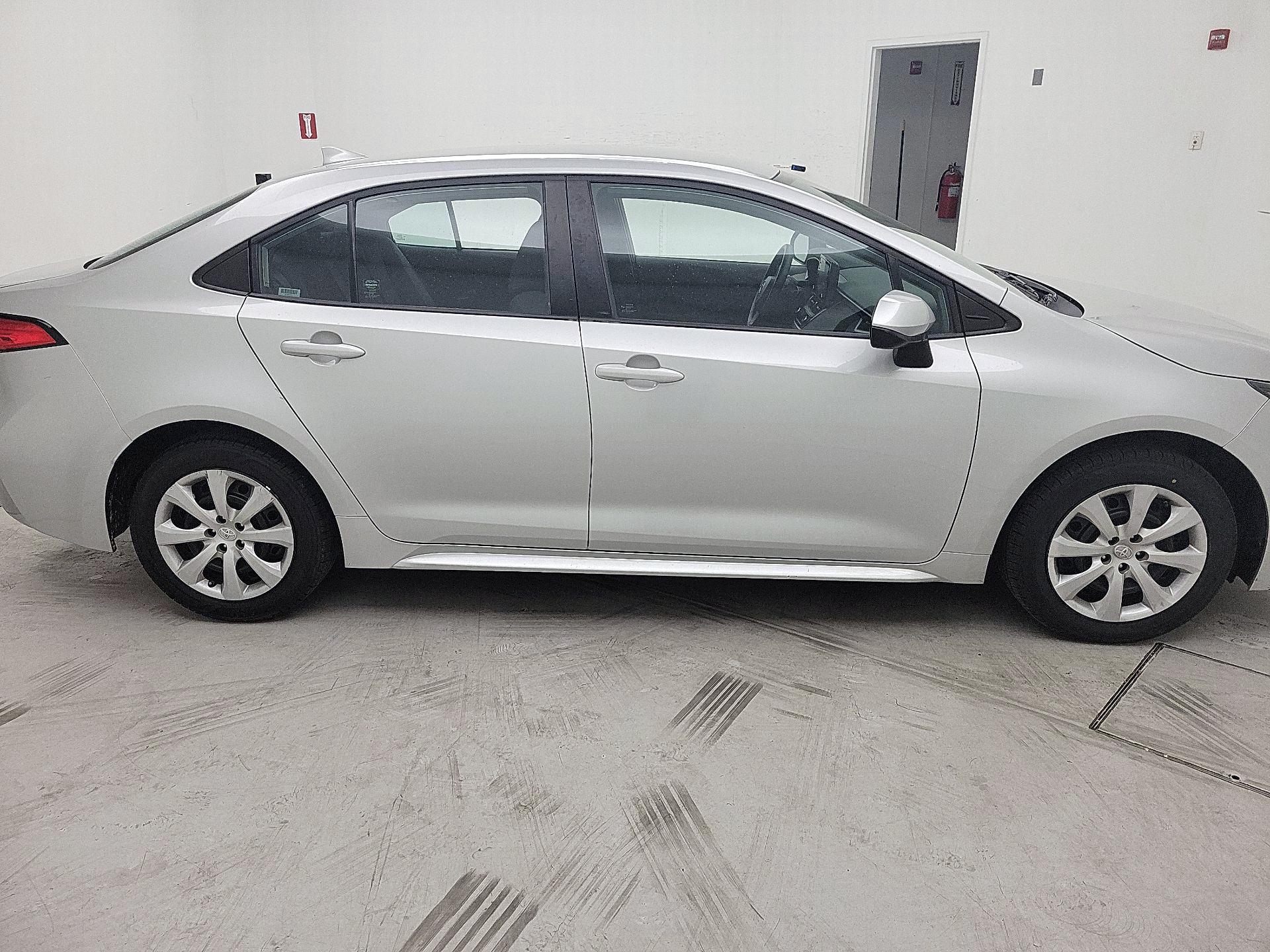 Thumbnail: 2022 Toyota Corolla - 4