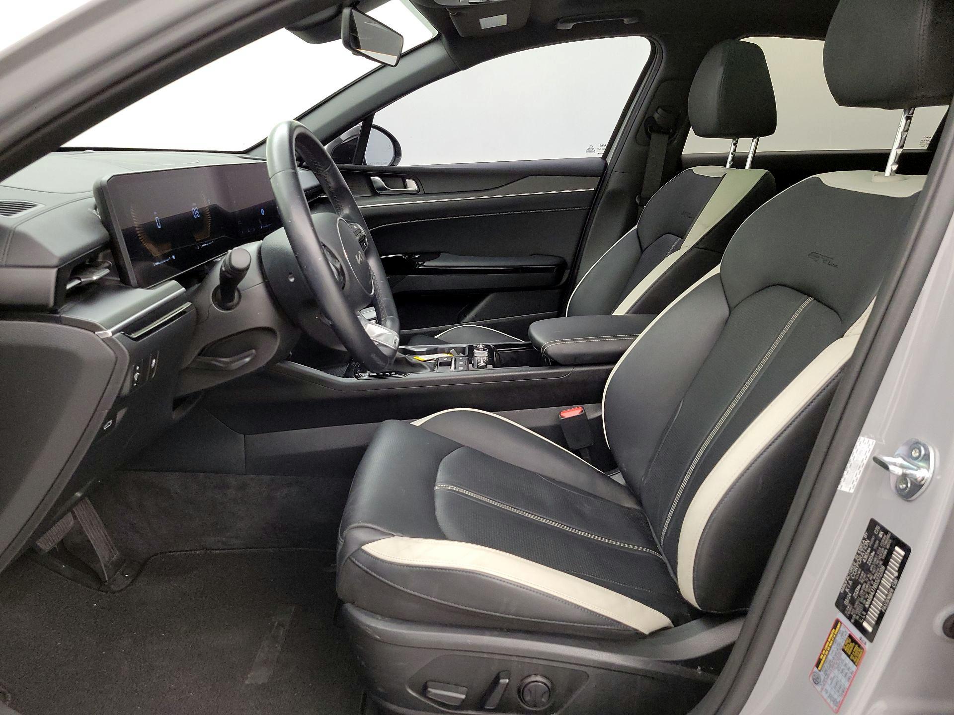 Thumbnail: 2025 Kia K5 - 11