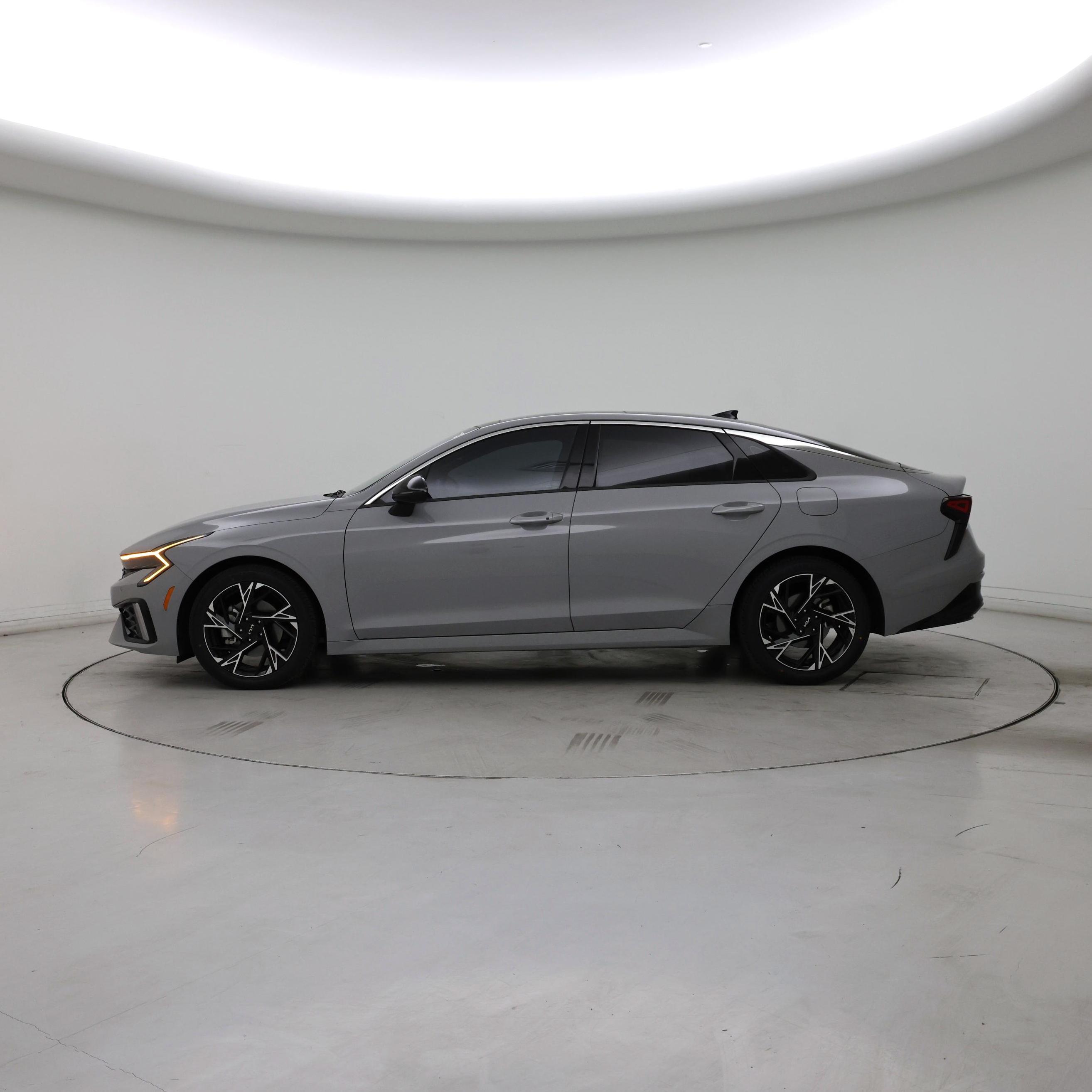 Thumbnail: 2025 Kia K5 - 3