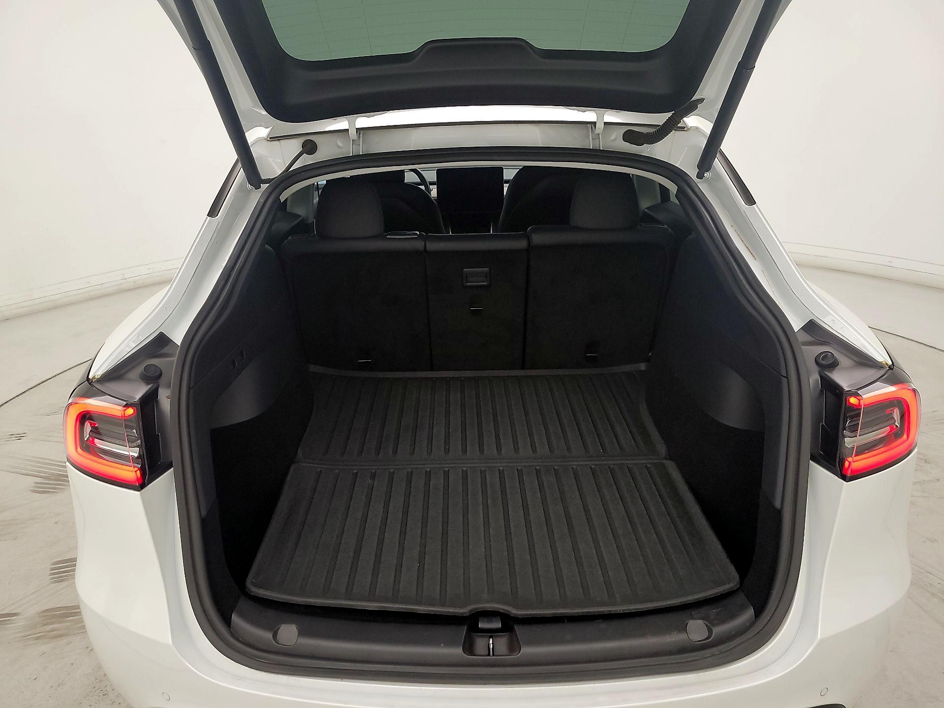 Thumbnail: 2020 Tesla Model Y - 16