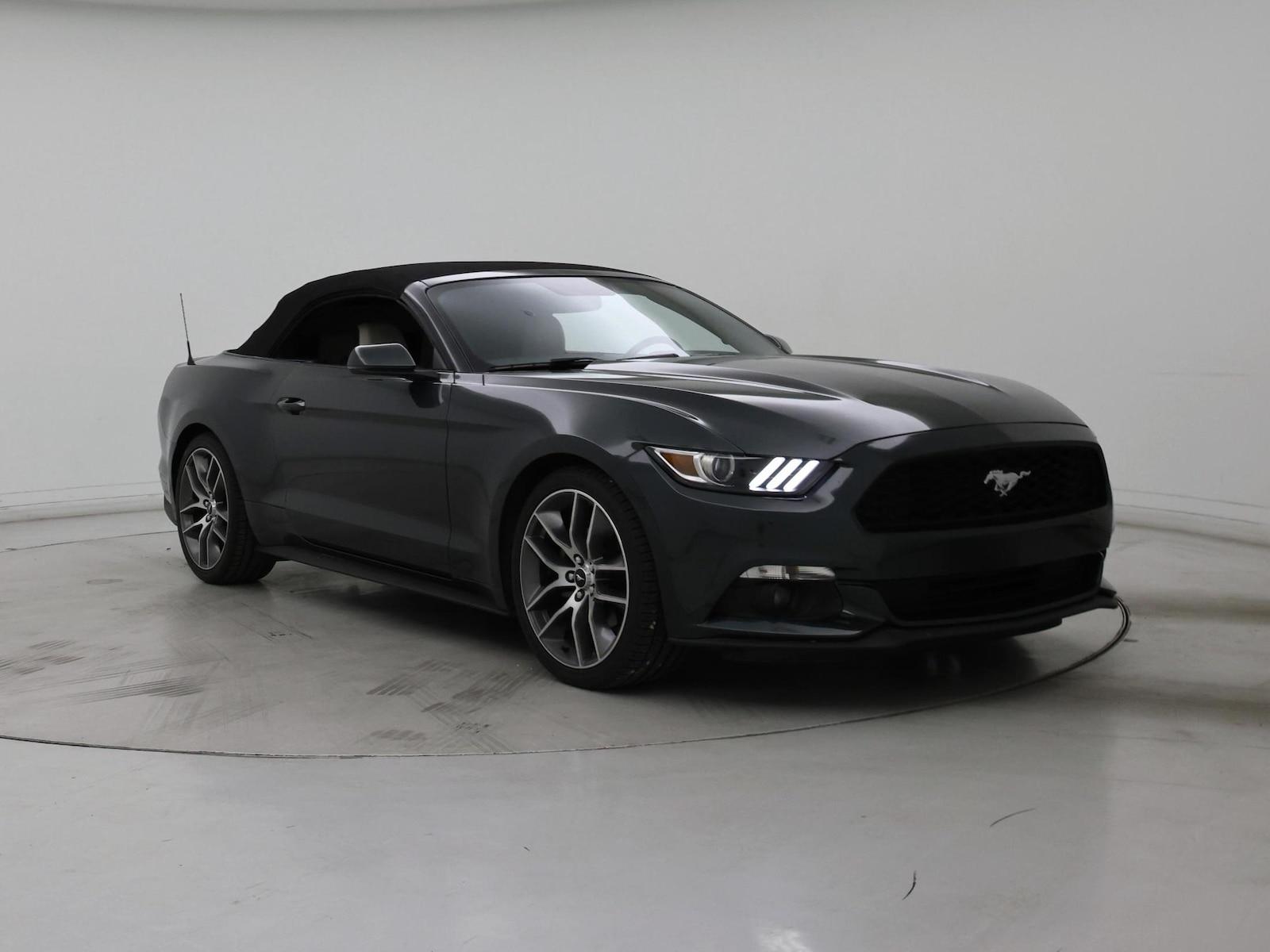 2016 Ford Mustang EcoBoost Premium - Photo 2
