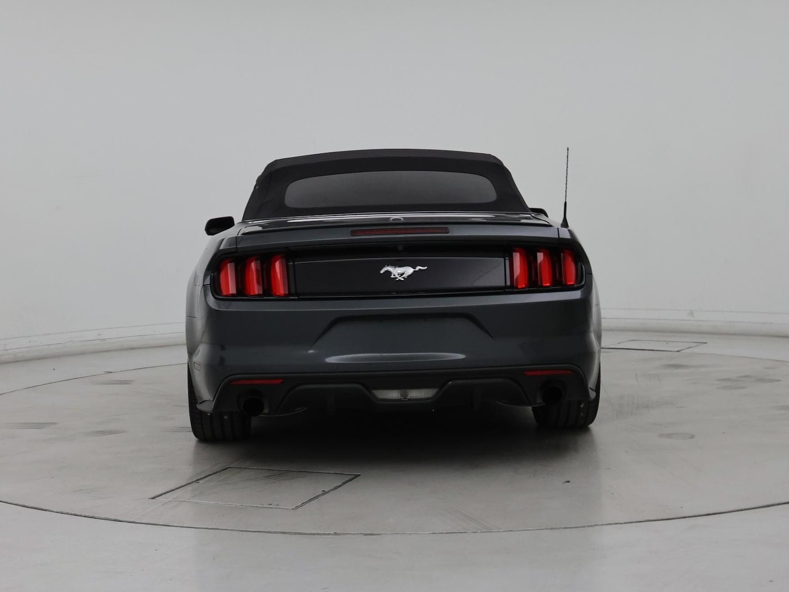 2016 Ford Mustang EcoBoost Premium - Photo 7